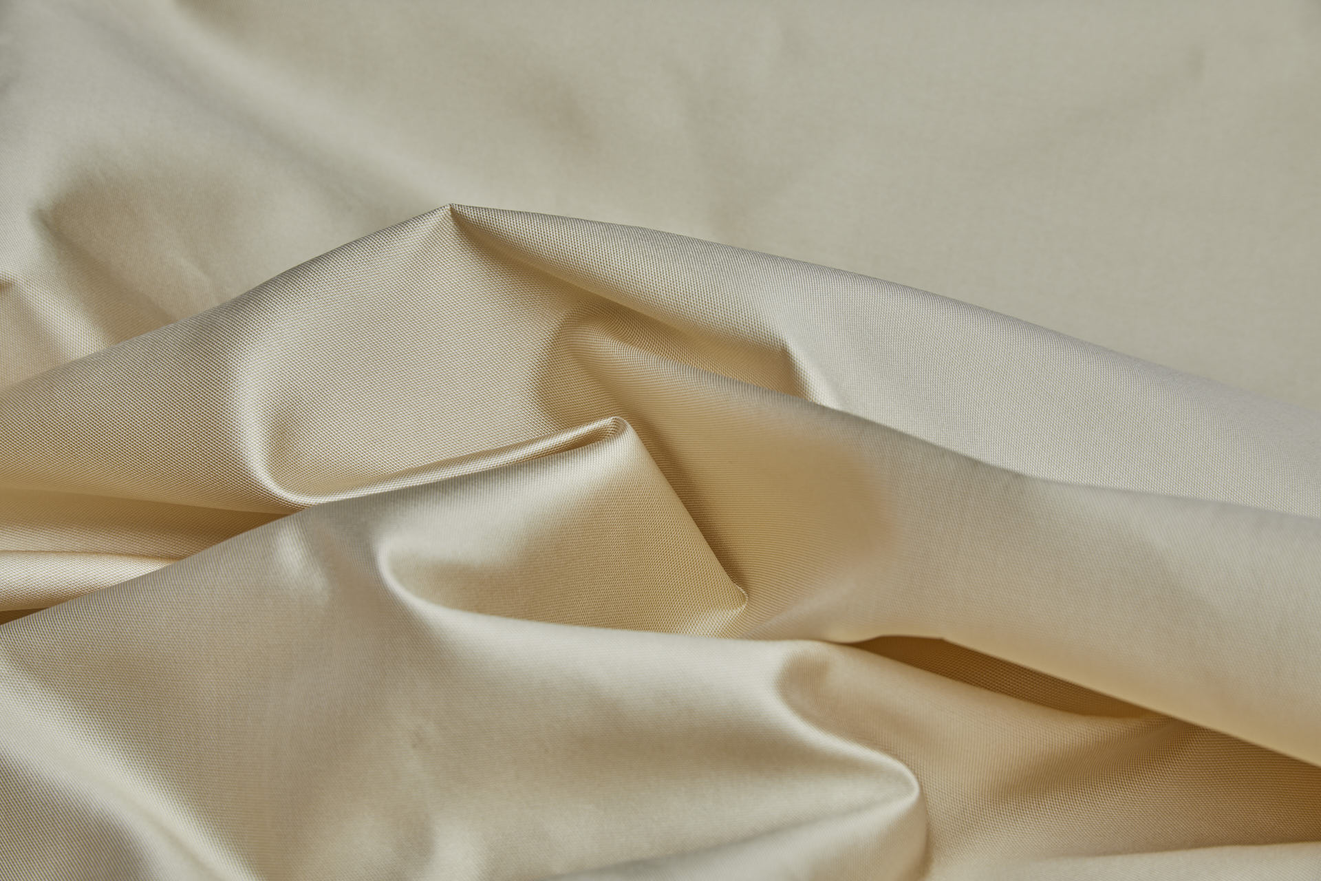 Pale Gold Silk Zibeline / Mikado fabric, image 9 of 10