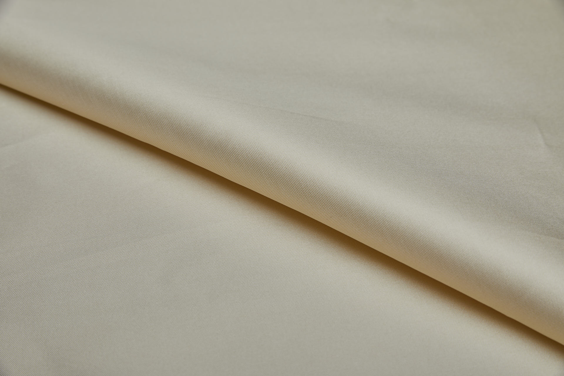 Pale Gold Silk Zibeline / Mikado fabric, image 3 of 10