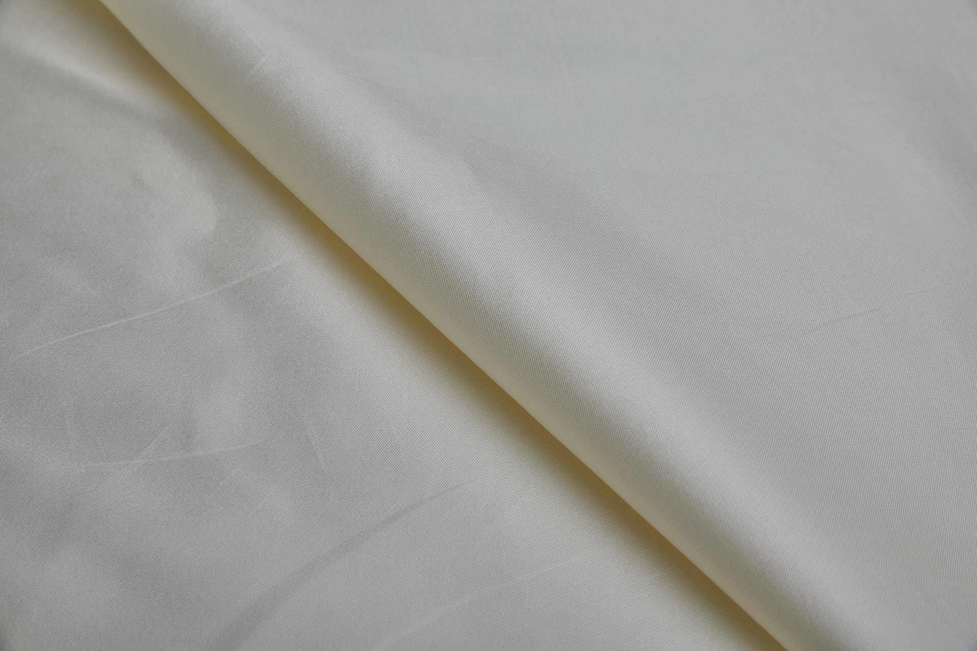 Vintage Ivory Silk Zibeline / Mikado fabric, image 2 of 10