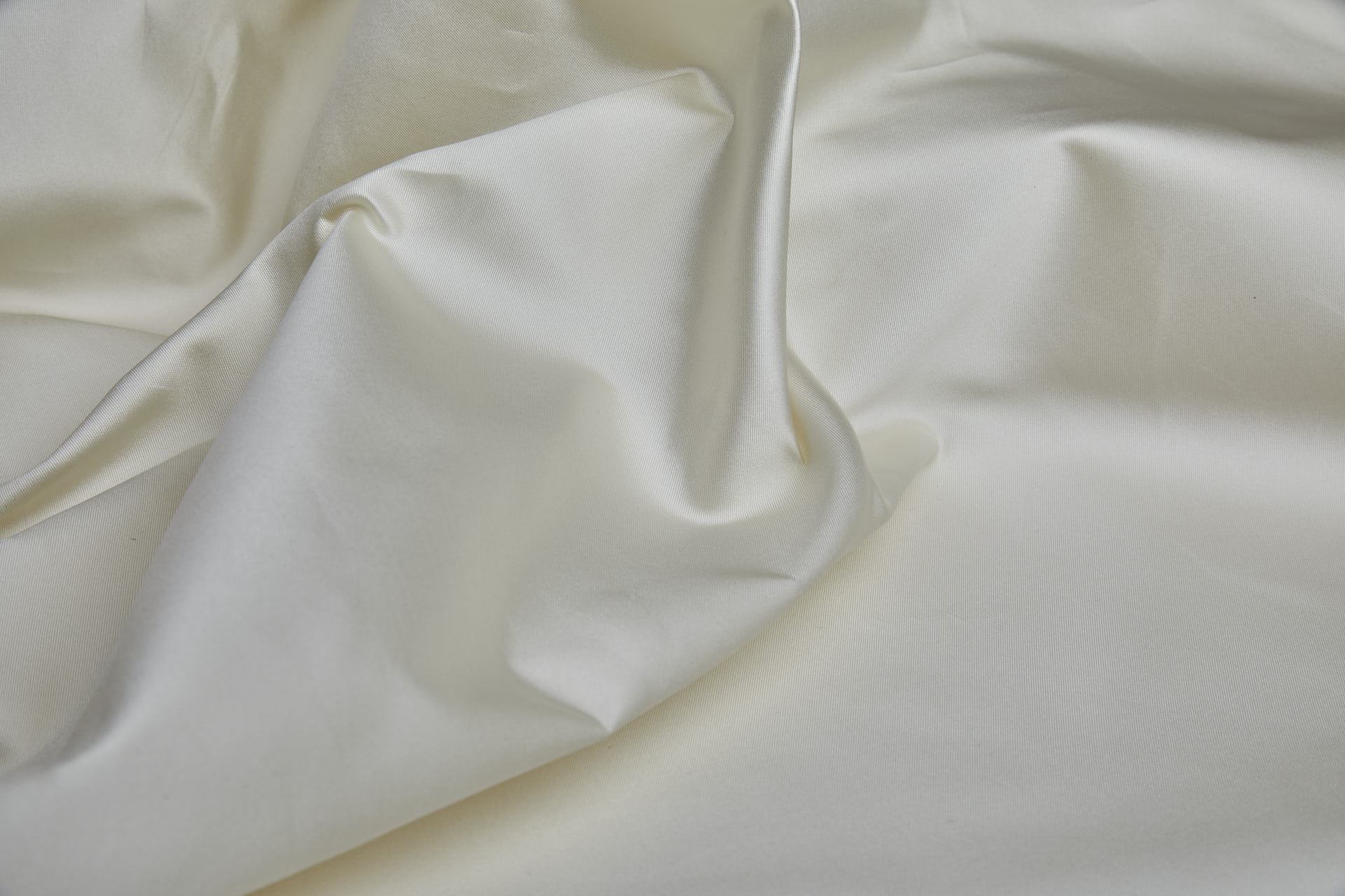 Vintage Ivory Silk Zibeline / Mikado fabric, image 9 of 10