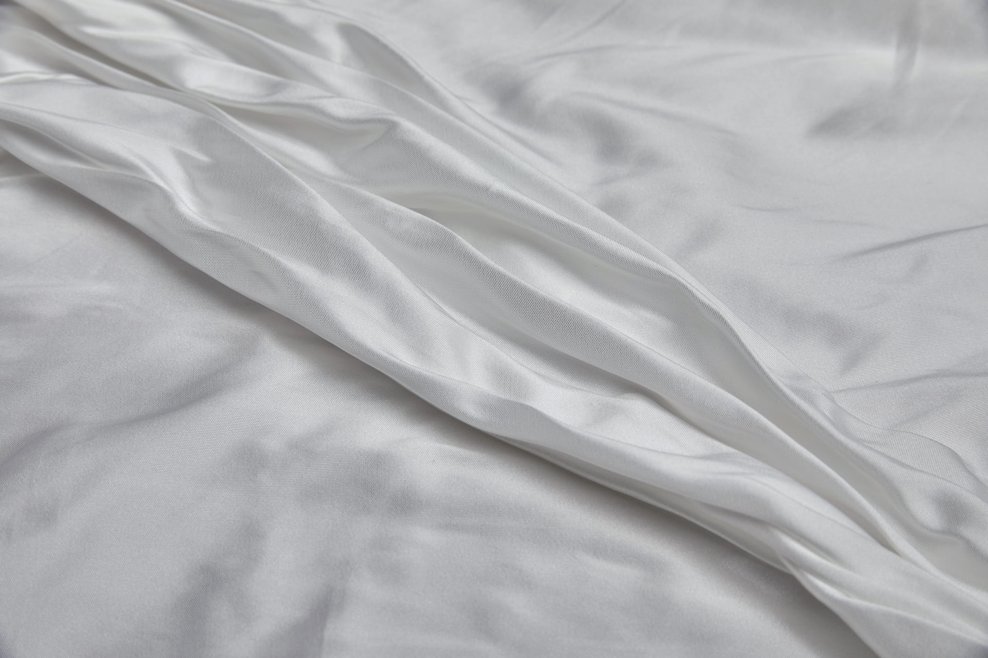 Off-White Poly Acetate Taffeta fabric, image 5 of 6