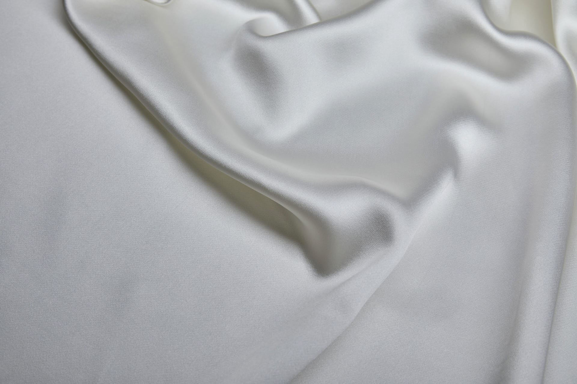 Viscose Acetate Satin - Ivory fabric, image 3 of 10