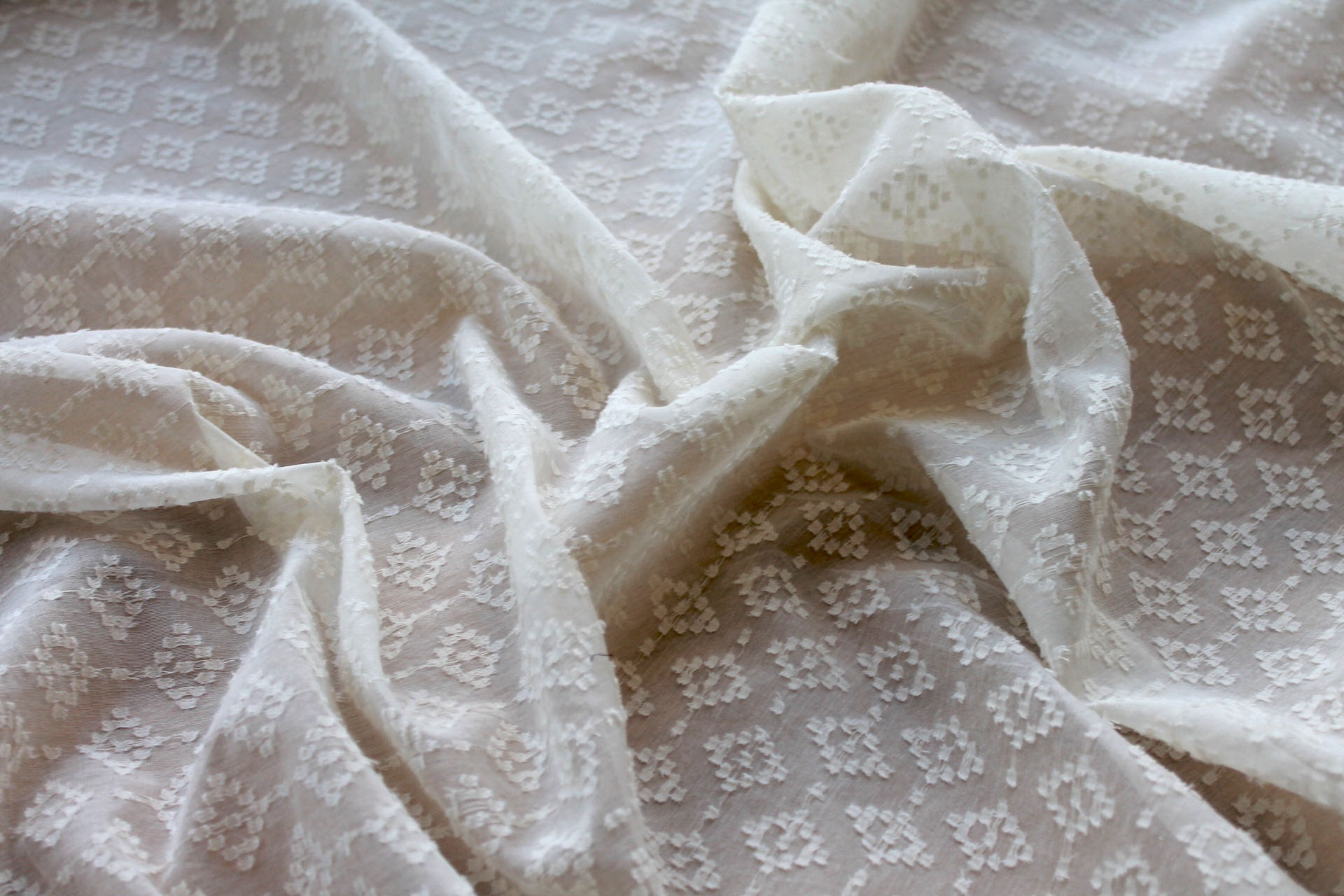 Vintage Jacquarded Silk Organza - Ivory fabric, image 2 of 7