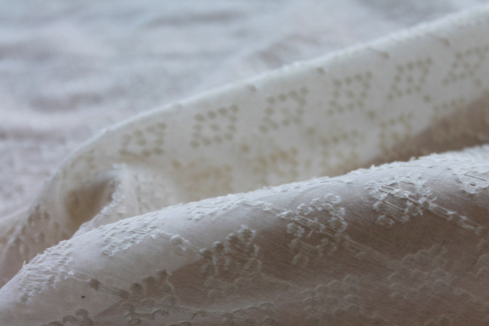 Vintage Jacquarded Silk Organza - Ivory fabric, image 6 of 7