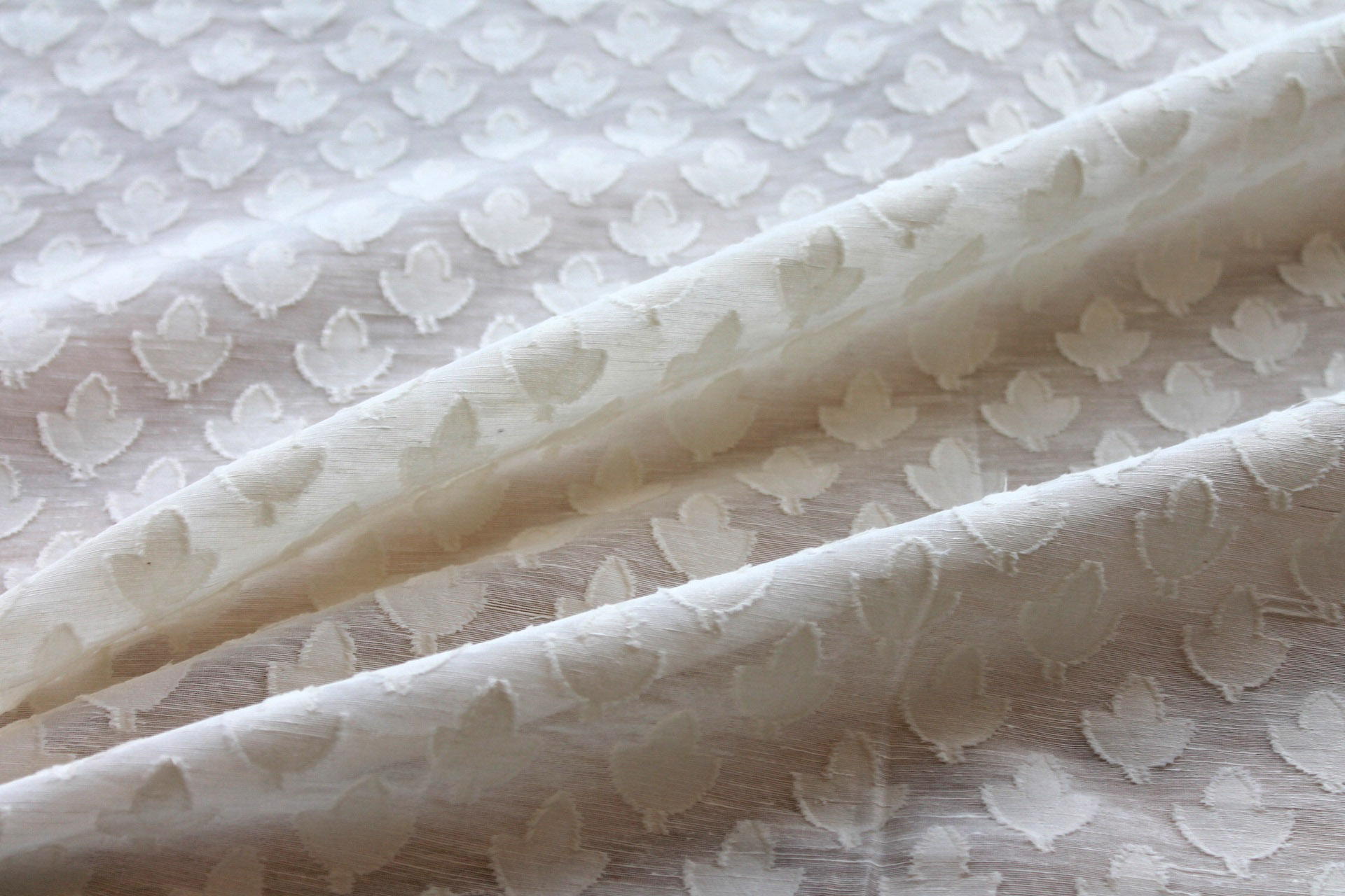 Vintage Jacquarded Silk Organza - Ivory fabric