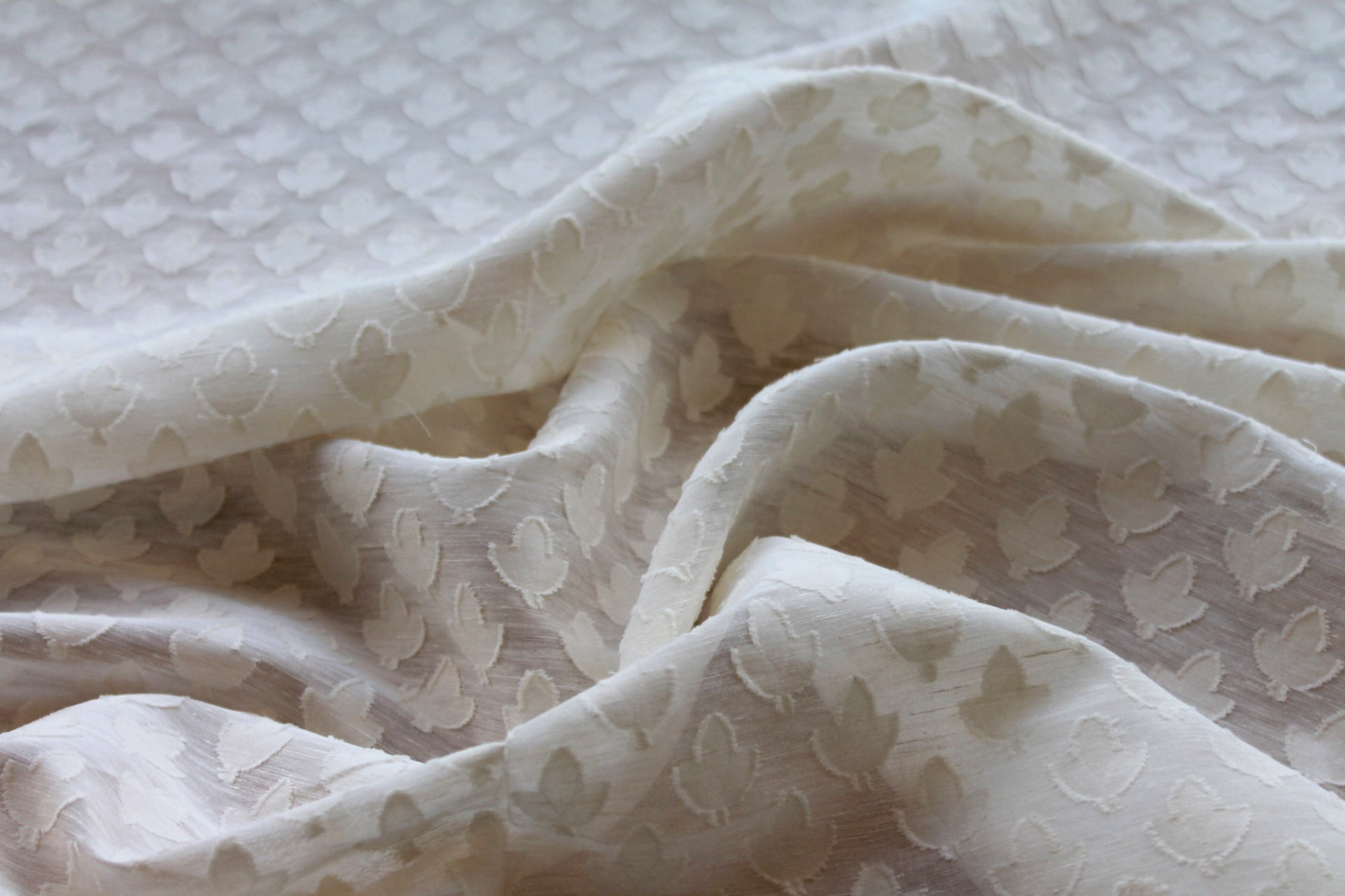 Vintage Jacquarded Silk Organza - Ivory fabric, image 3 of 5