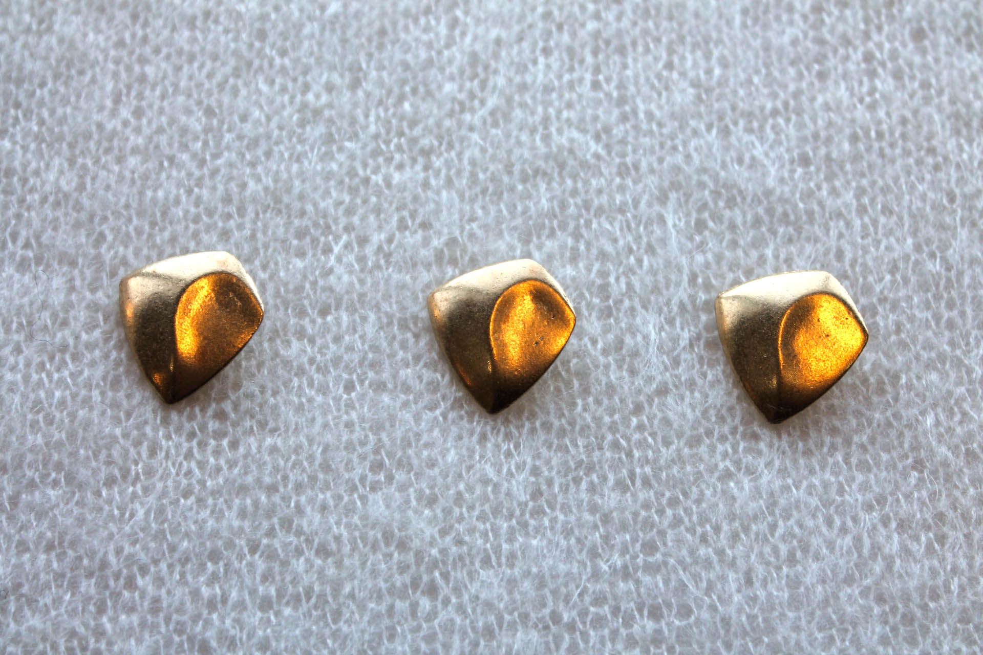 Gold Metal Sculpted Button - 2.8cm, image 2 of 4