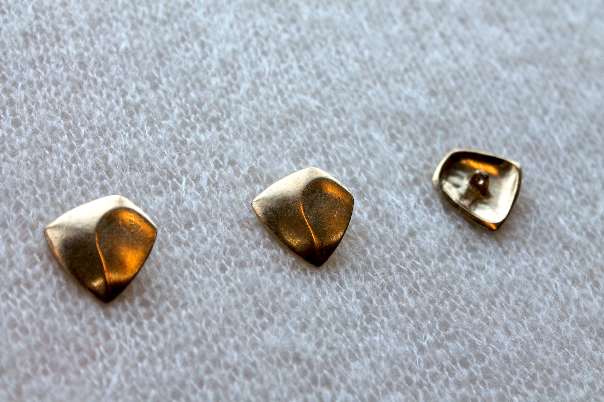 Gold Metal Sculpted Button - 2.8cm, image 3 of 4