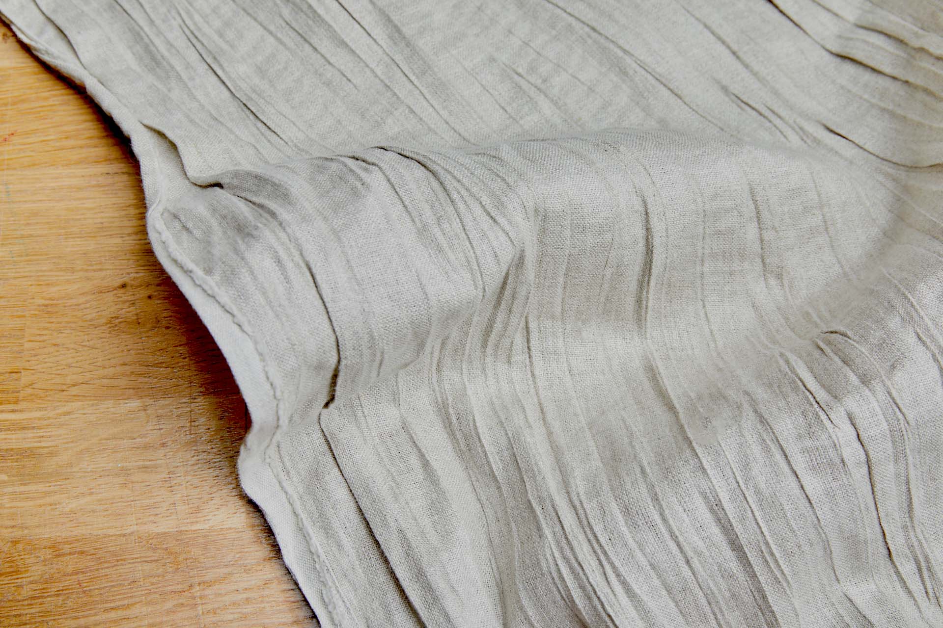 Irregular Broomstick Pleated Natural Linen fabric, image 4 of 5
