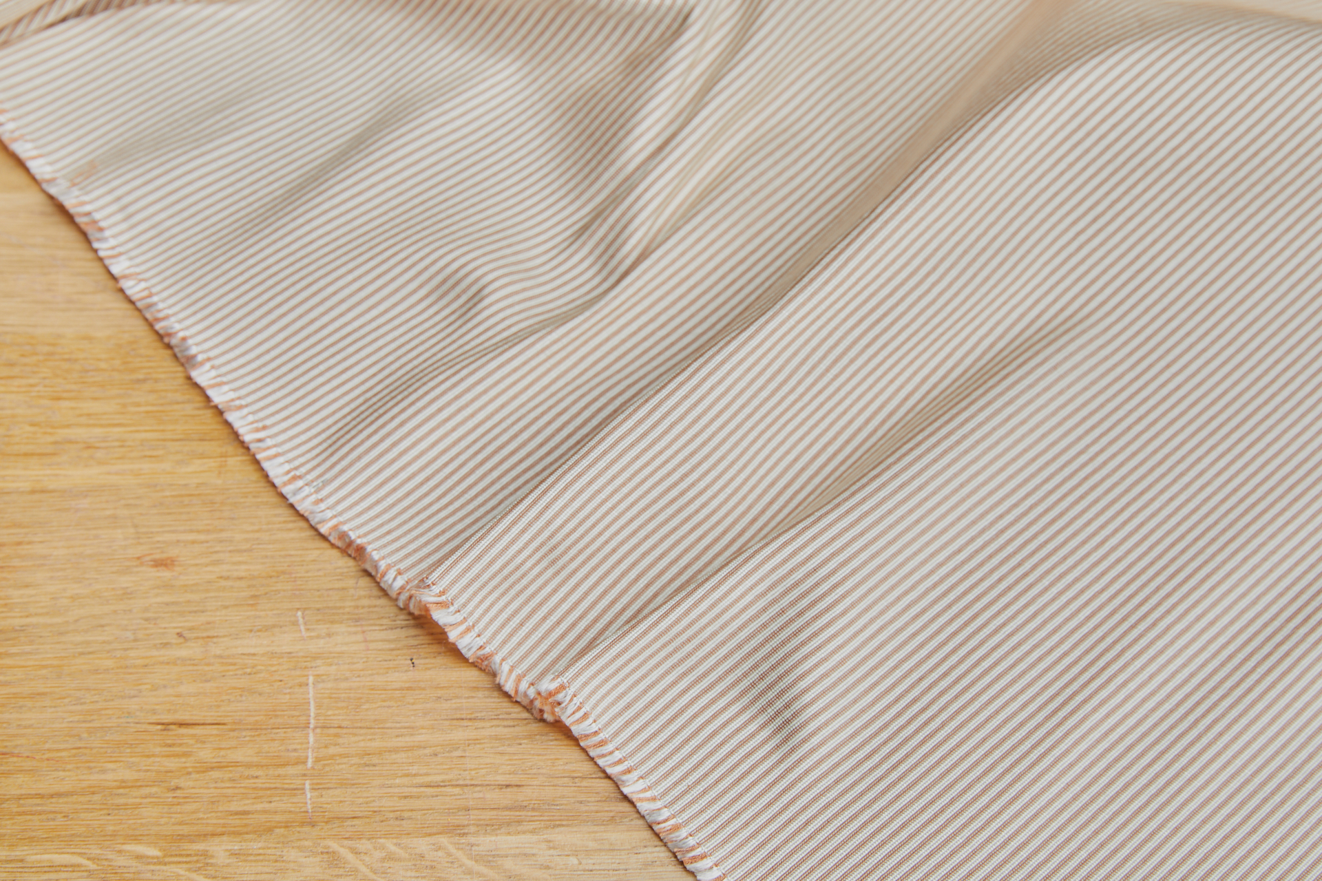 Silk, Cotton and Viscose Faille Taffeta in Cream / Terracotta fabric, image 5 of 6