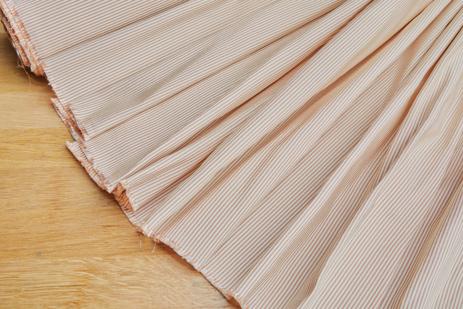 Silk, Cotton and Viscose Faille Taffeta in Cream / Terracotta fabric