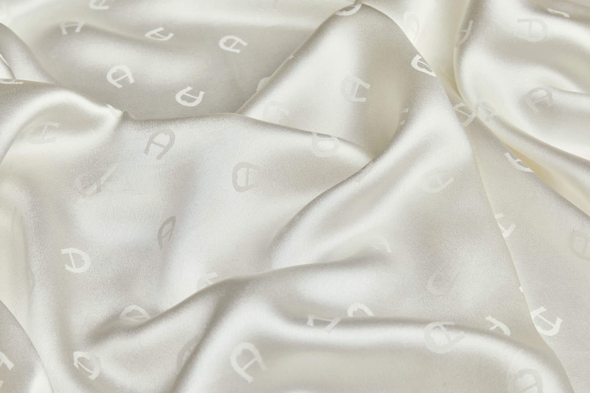 Horseshoe Silk Crepe Satin - Ivory fabric