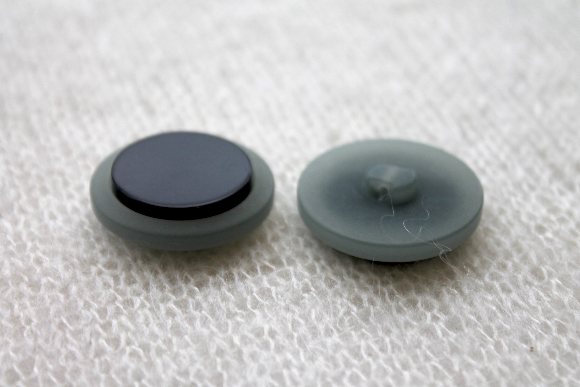 Black and Grey Round Resin Button - 3cm, image 2 of 5