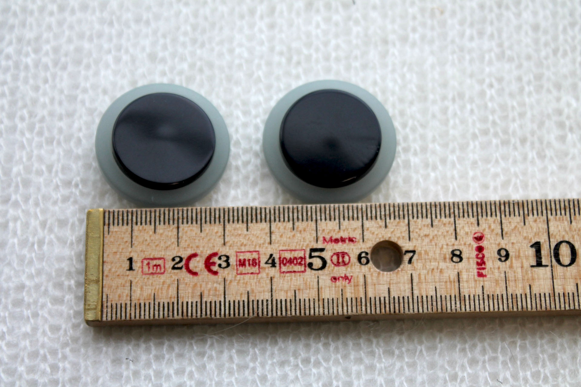 Black and Grey Round Resin Button - 3cm, image 4 of 5