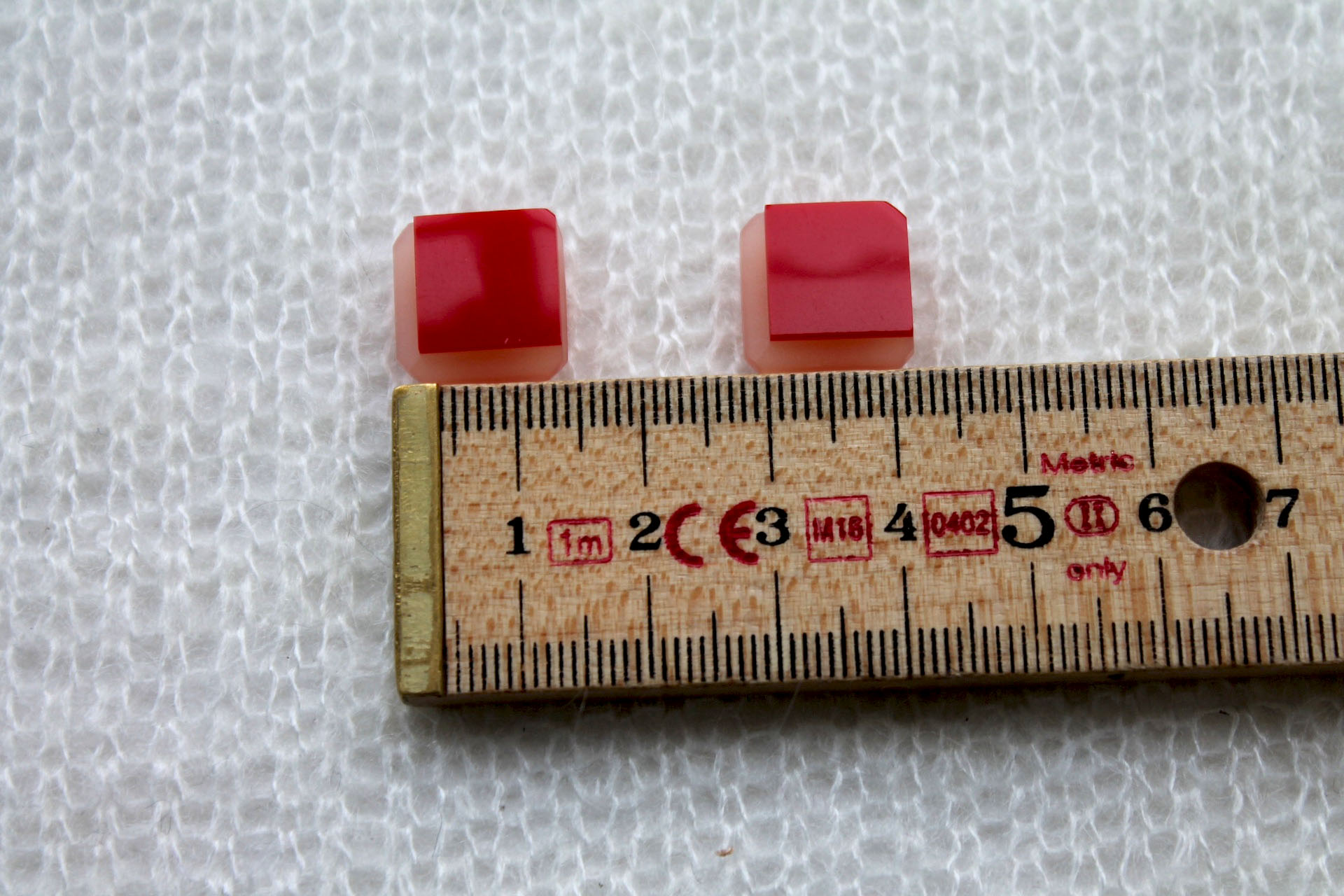 Red and White Square Resin Button - 1cm, image 4 of 4