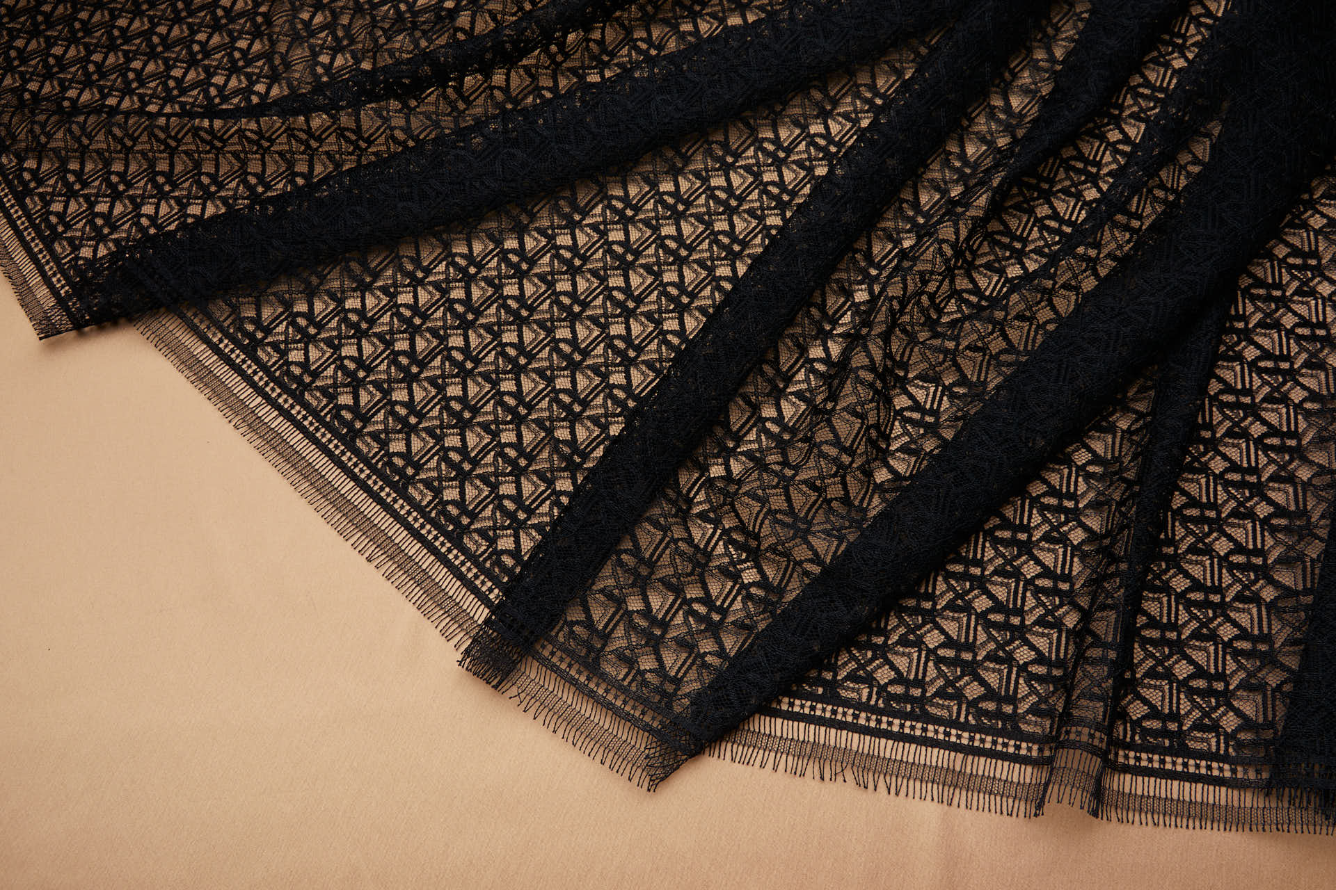 Small Geometric Pattern Lace in Black fabric, image 3 of 8