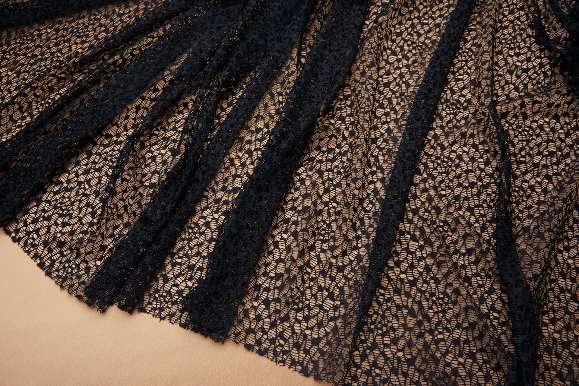 Small Organic Pattern Lace Like Fabric in Black, image 3 of 8