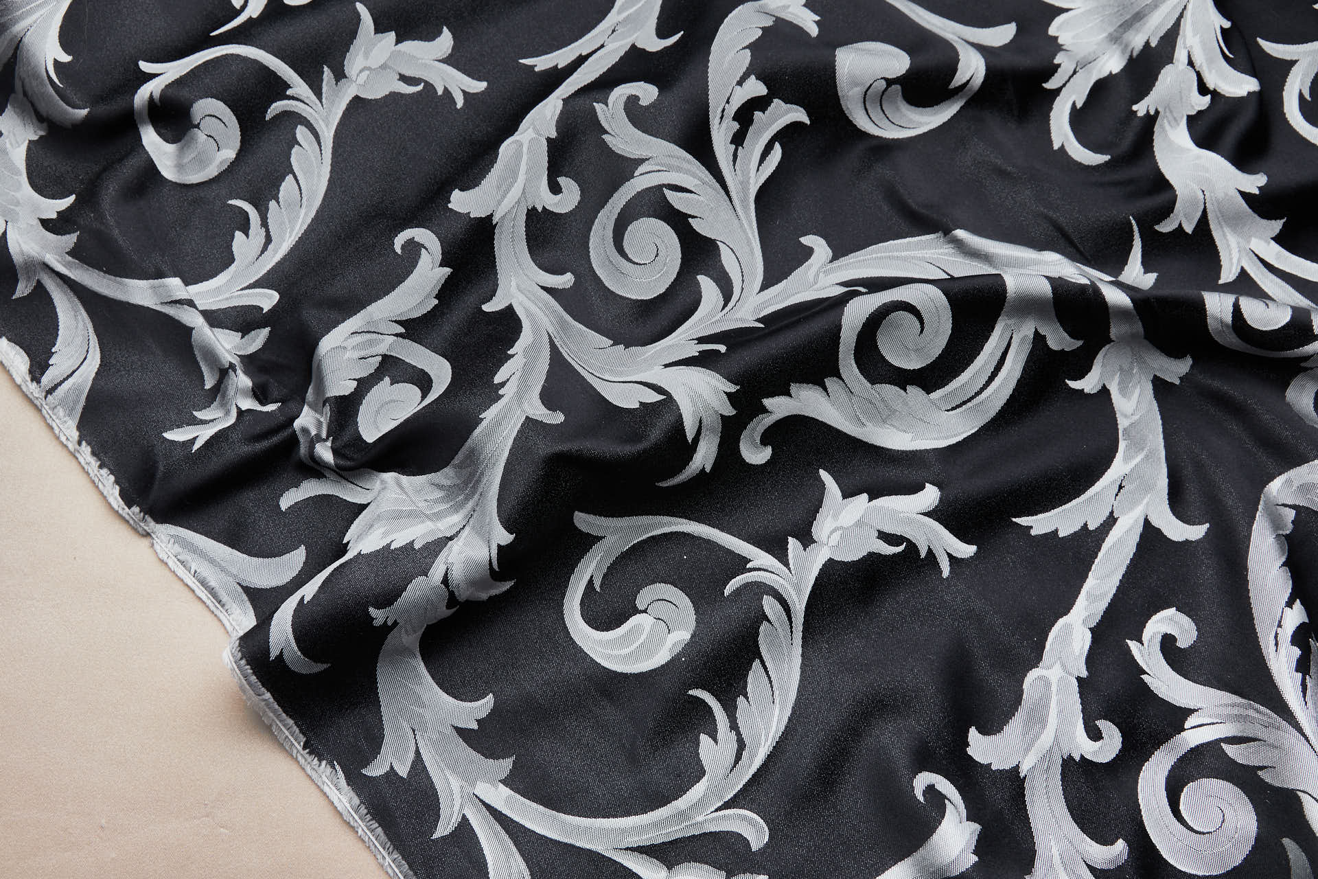 Large Scroll Reversible Pattern Silk Jacquard in Black and White fabric, image 10 of 14
