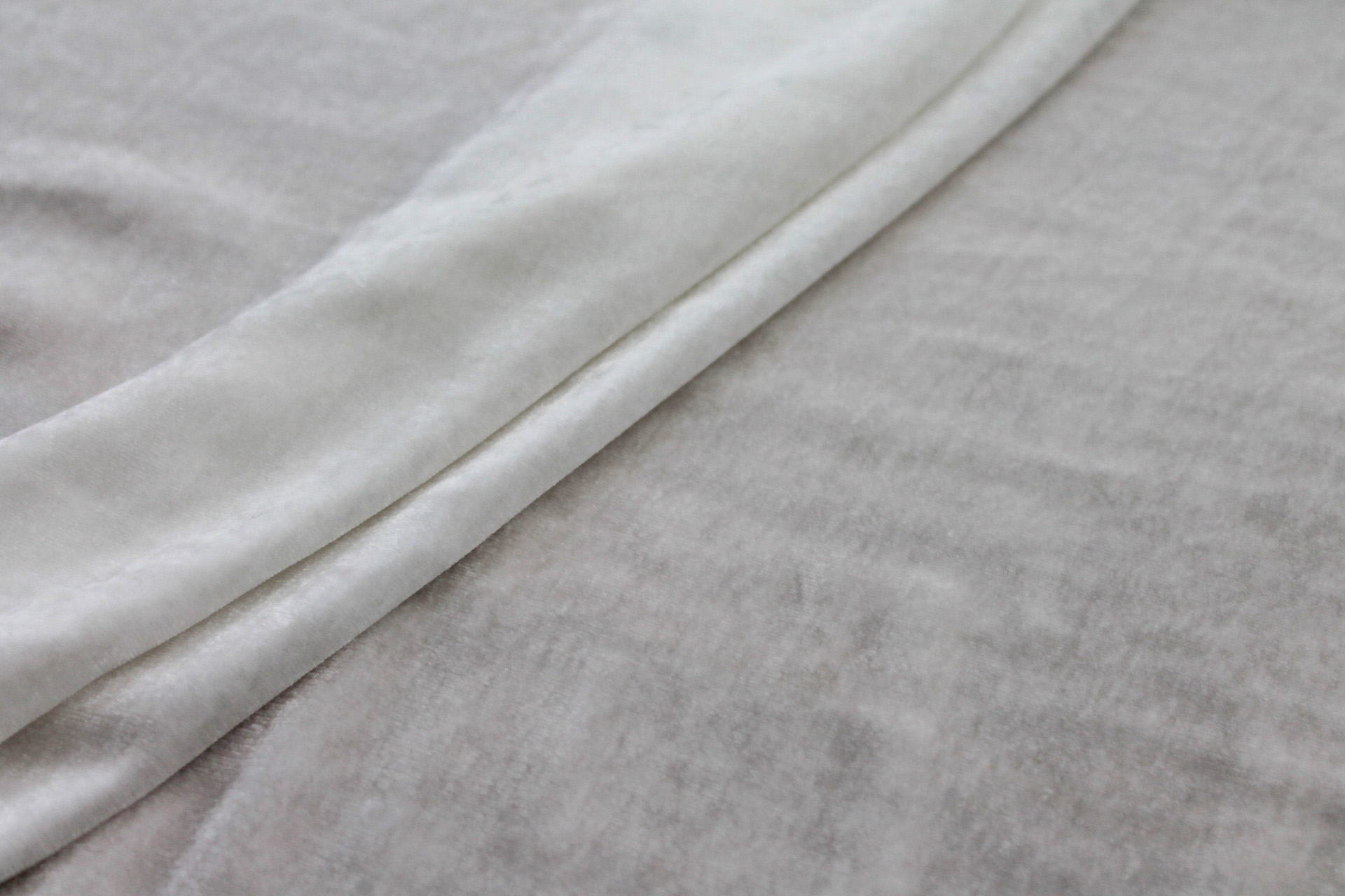Stretch Silk Velvet - Ivory - 110cm wide fabric, image 6 of 6