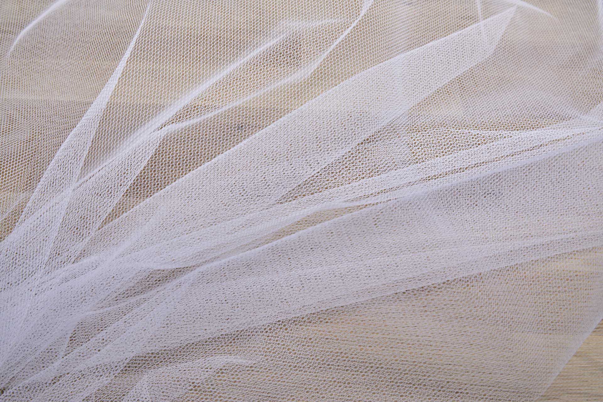 Dress Net - White fabric, image 4 of 5