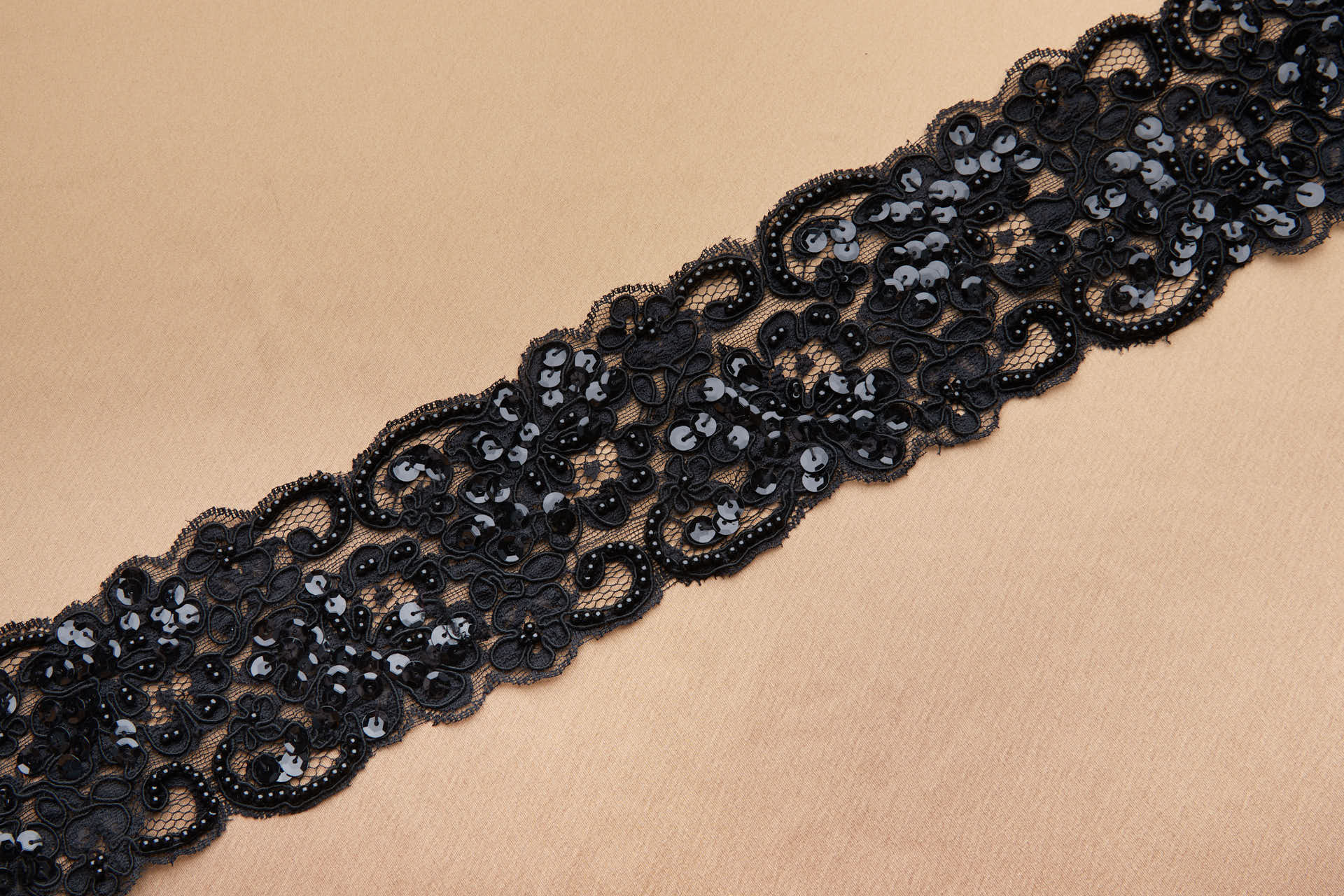 Beaded Corded Leavers Lace in Black trim, image 6 of 7