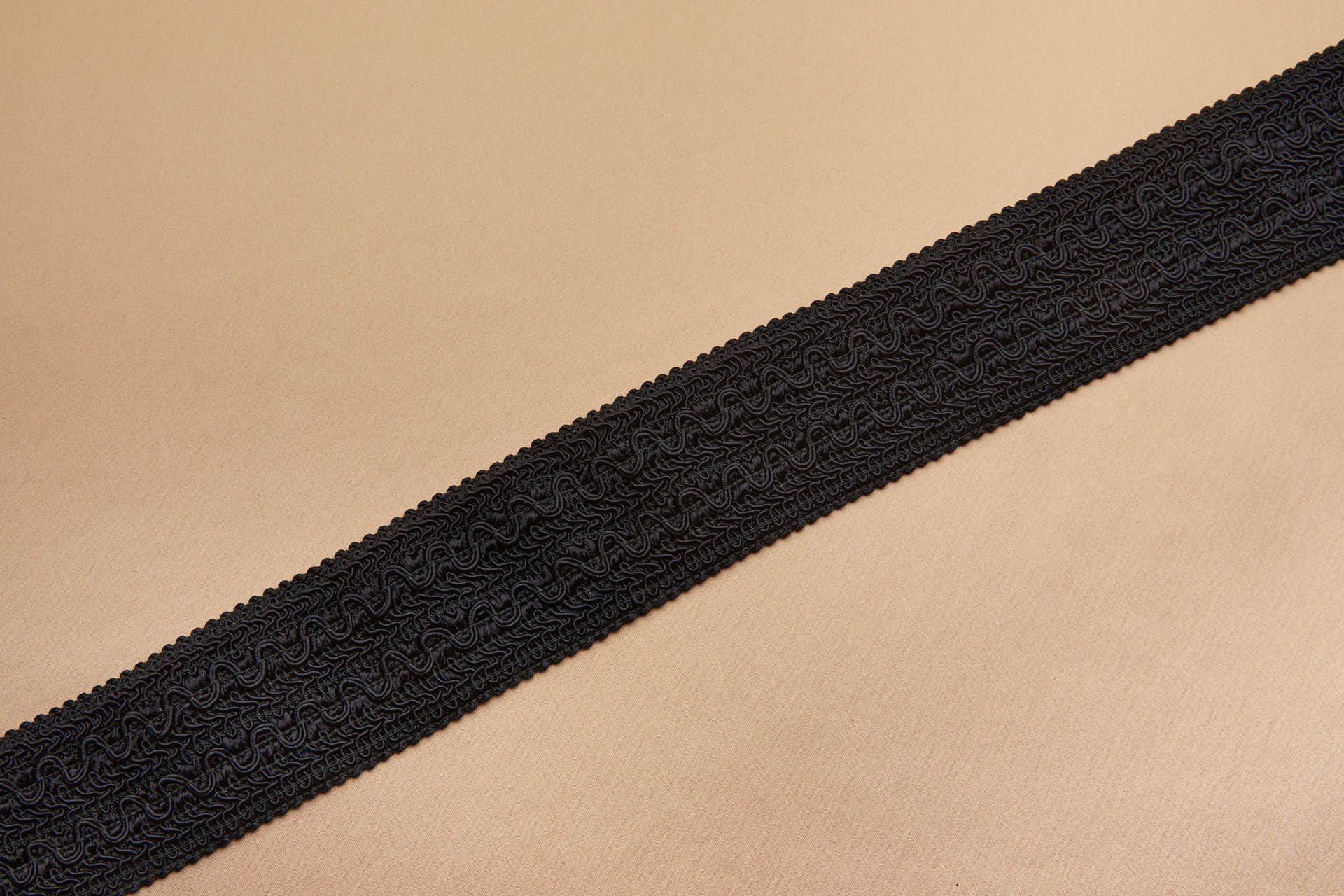 Elastic Passamanerie Gimp Cord Braid - Black trim, image 3 of 6