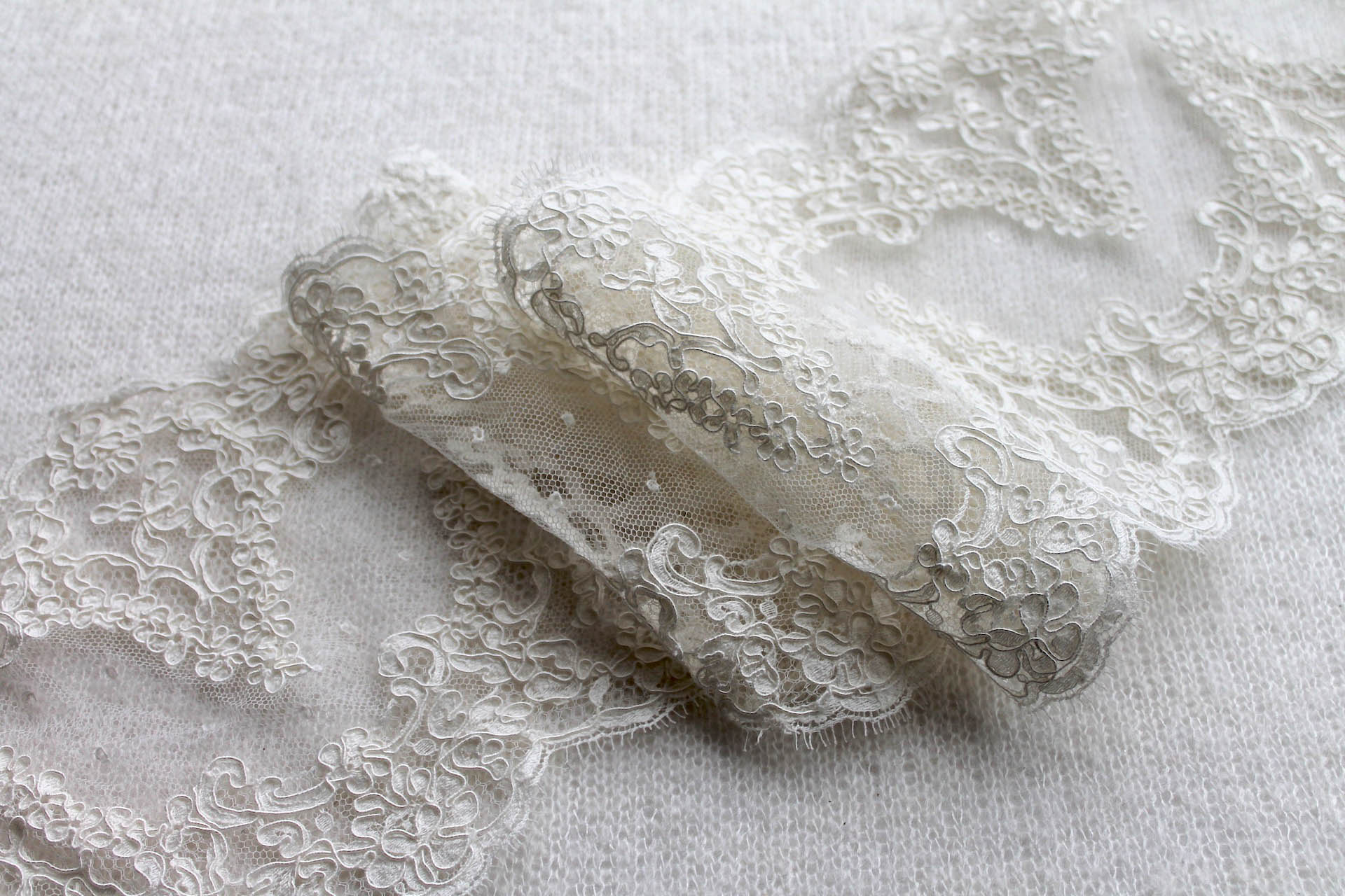 Arch Scallop Corded Lace Trim - Ivory, image 2 of 5