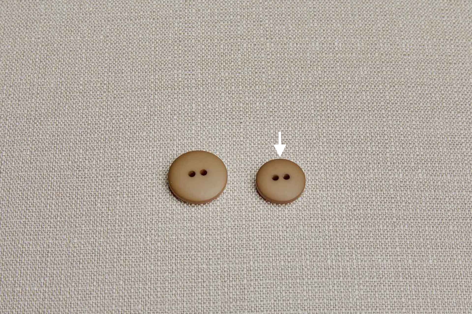 Vintage Round Raw Umber Button - 1.8cm, image 2 of 3