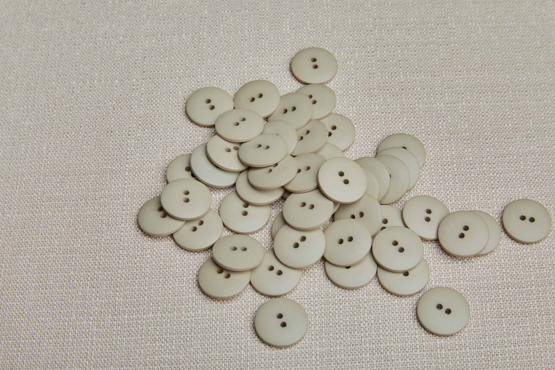 Vintage Round Pale Khaki Button - 2cm