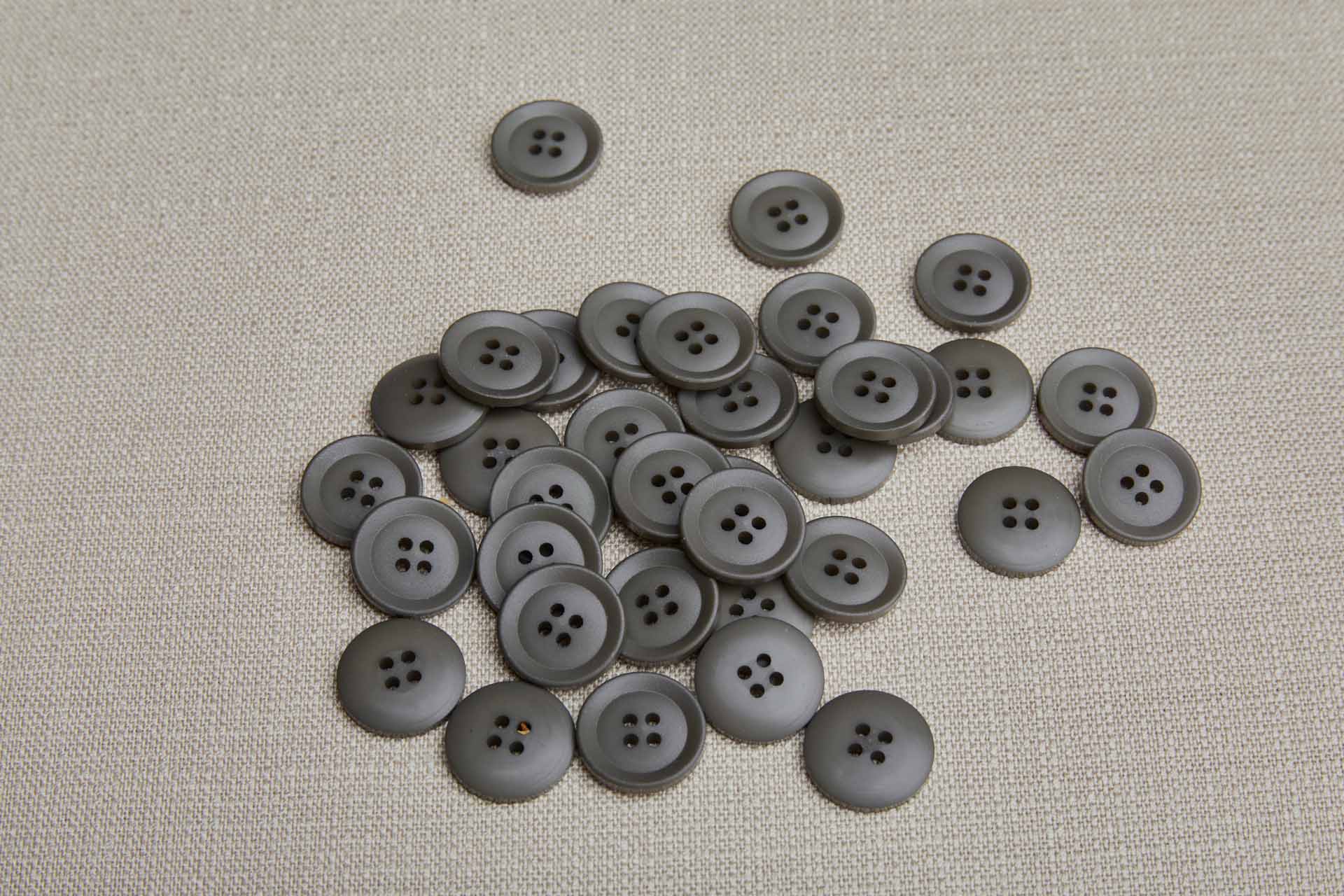 Vintage Round Gunpowder Button - 2cm