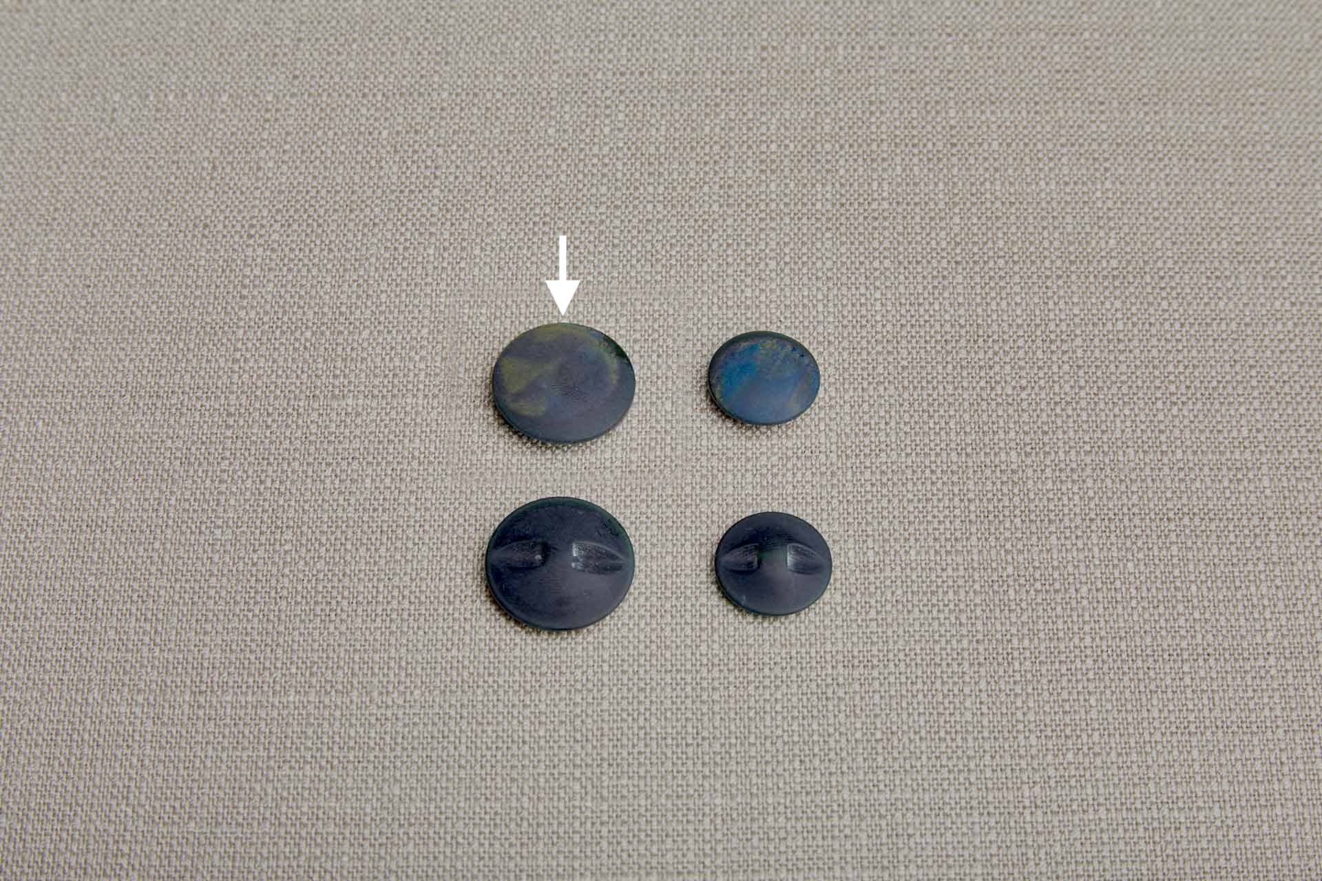Vintage Round Prussian Blue "Faux Mother-of-pearl" Button - 1.7cm, image 2 of 3