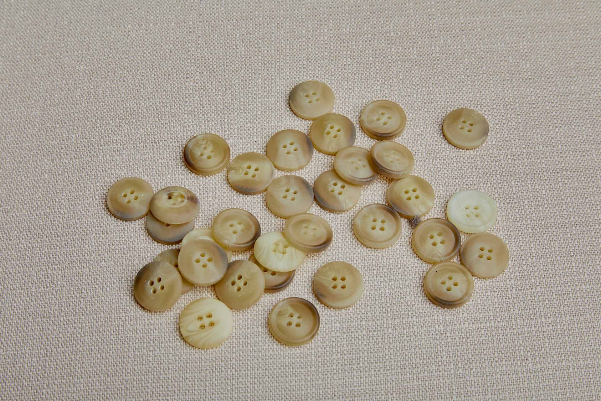Round Sand and Brownish Grey "Faux Horn" Button - 1.8cm