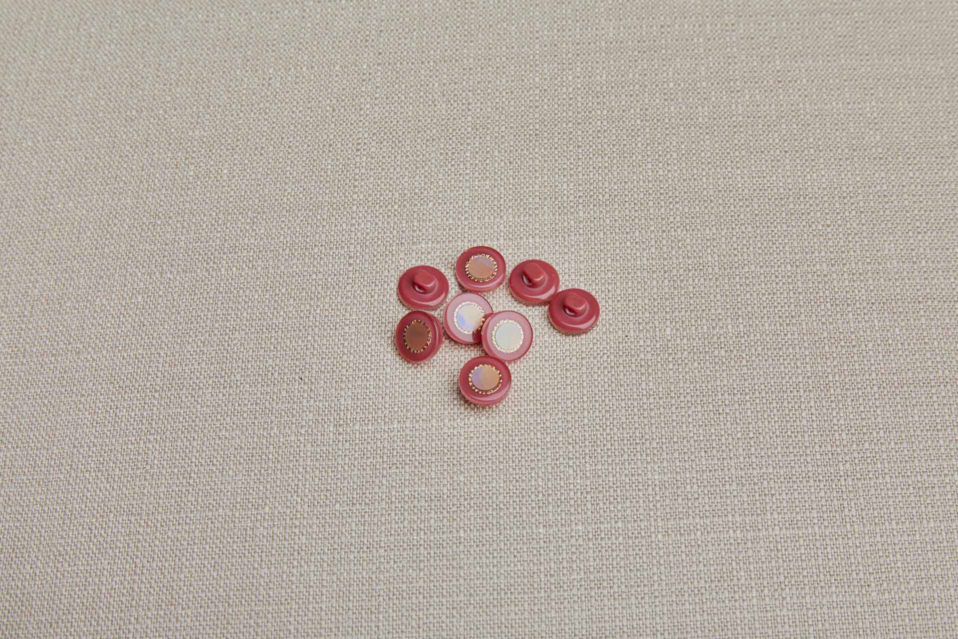 Set of 8 Round "Pearl" Resin and Gold Inlay Shank Button - Indian Red - 1.2cm