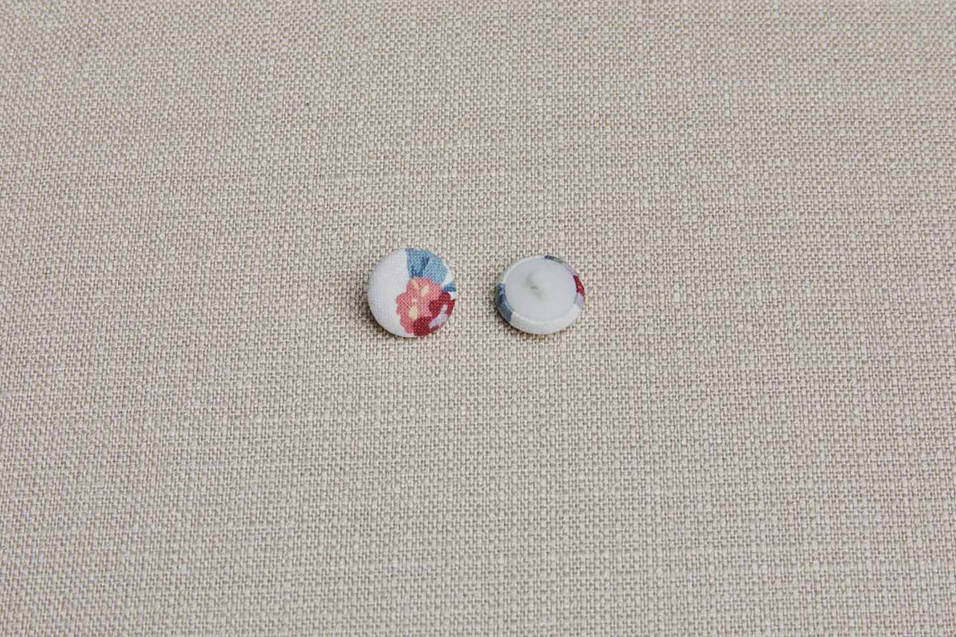 Vintage Fabric Covered Buttons - 1.6cm, image 3 of 4
