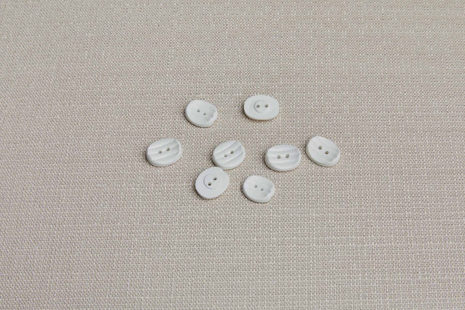 Set of 10 Vintage Oval Ridged Ivory Buttons - 1.5cm