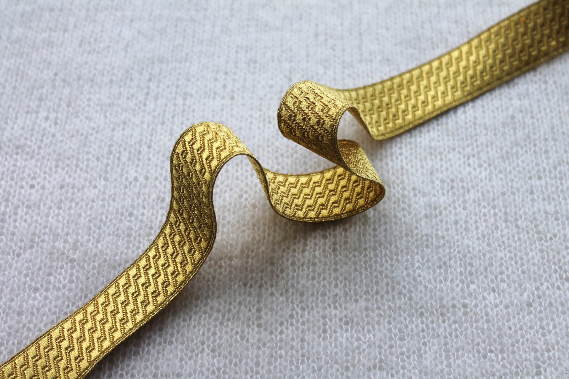 Gold "Guards Lace" Braid with Geometric Design - Large trim, image 2 of 4