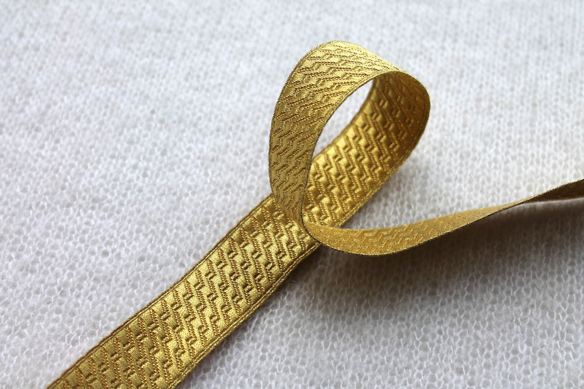 Gold "Guards Lace" Braid with Geometric Design - Large trim, image 4 of 4