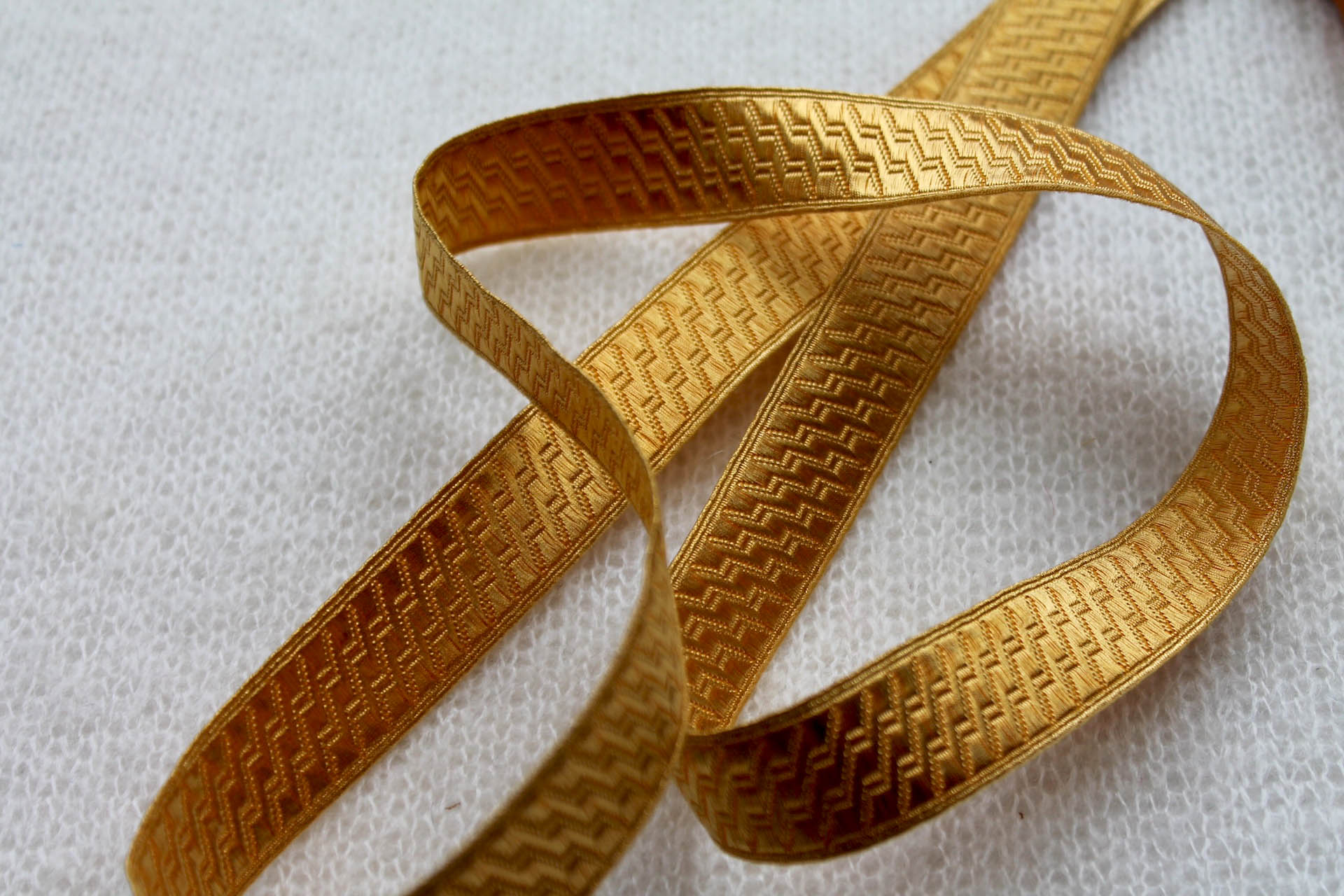 Warm Gold "Guards Lace" Braid with Geometric Design - Medium trim, image 5 of 5