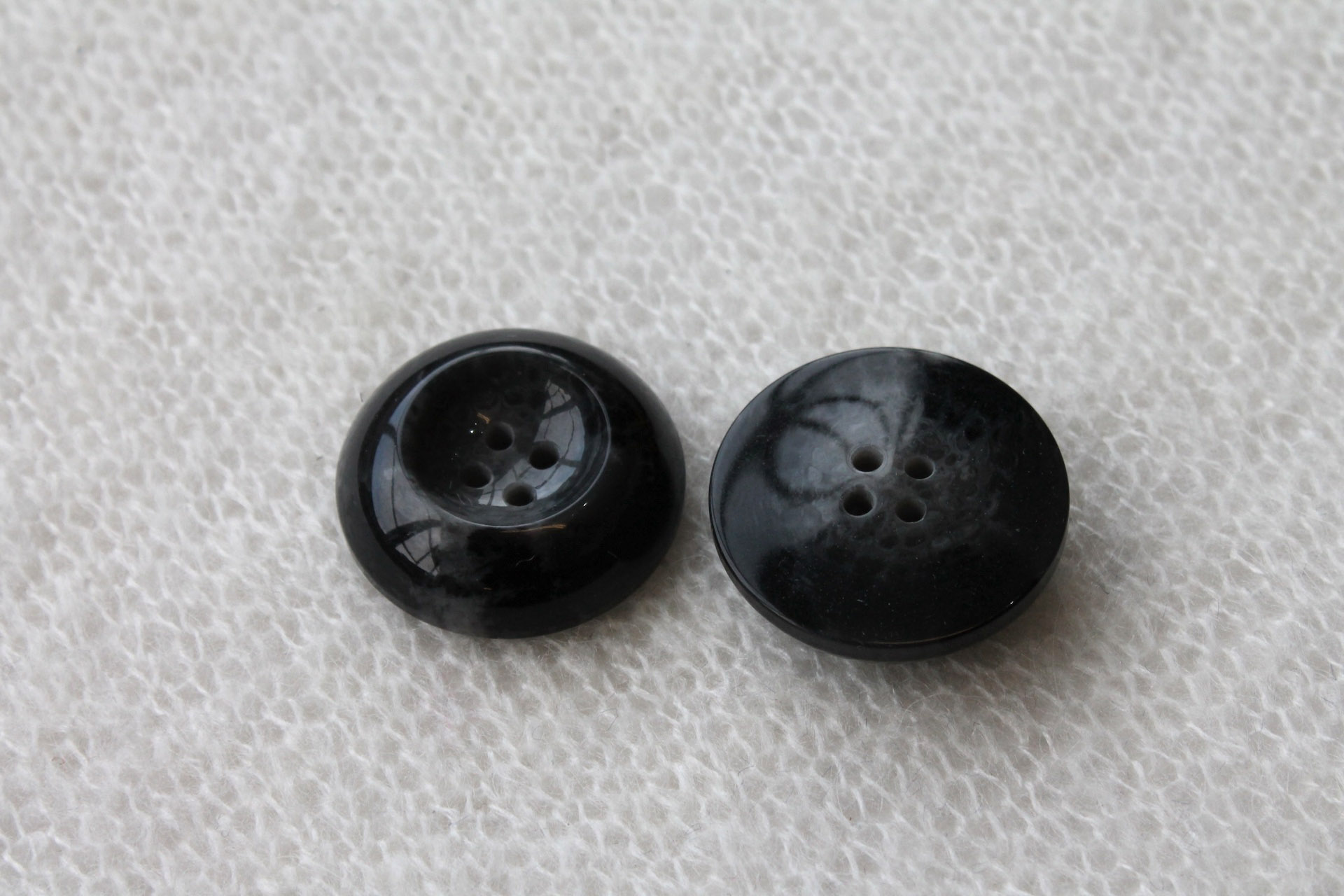 Marbled Black and Grey Plastic Button - 3cm, image 3 of 3