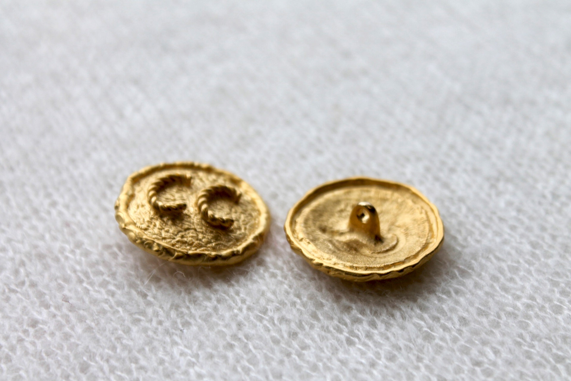 Gold Metal Rope Design Button - 2.9cm, image 3 of 4