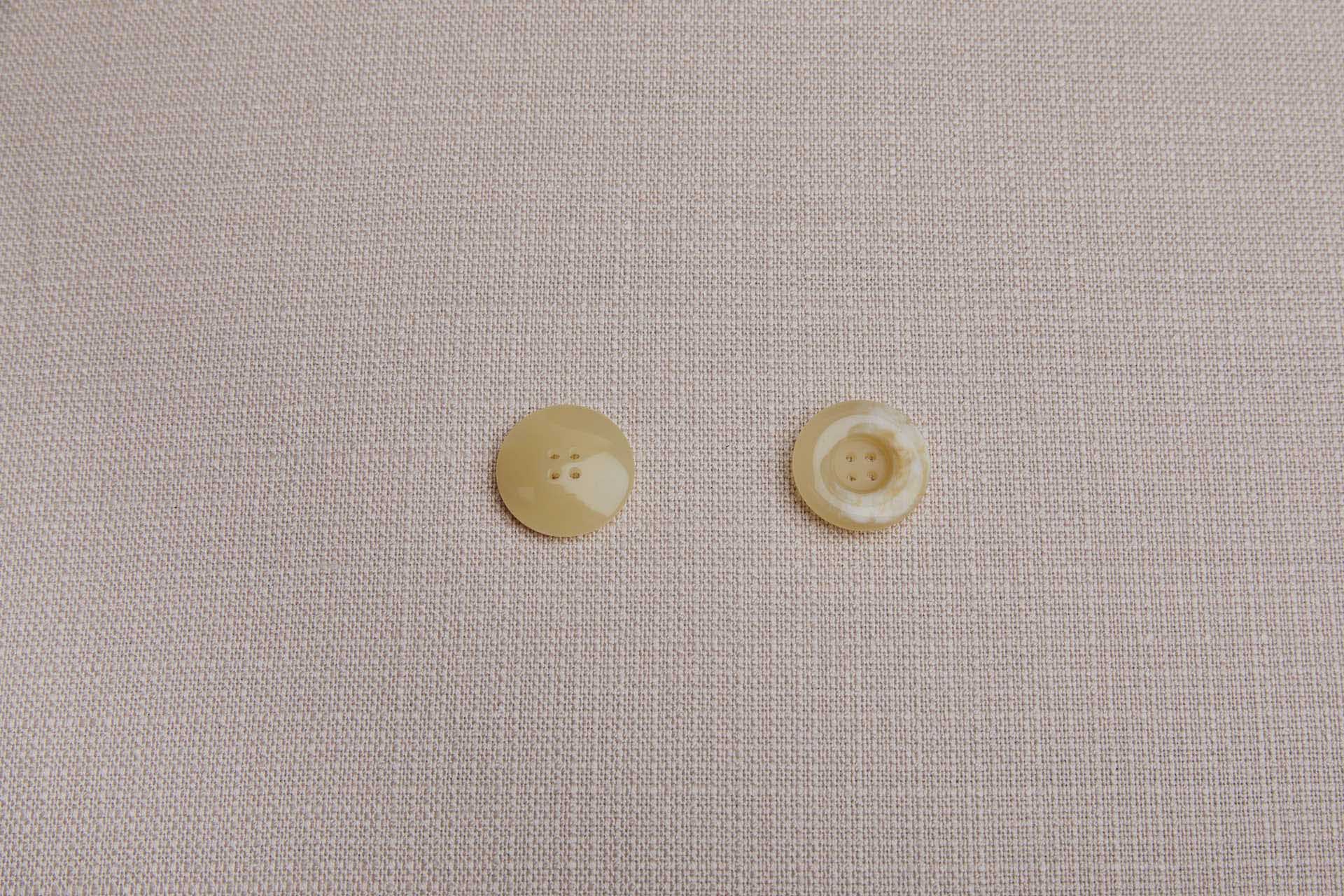 Set of 4 Assorted Desert Sand "Faux Shell" Buttons - 2.2cm, image 2 of 3