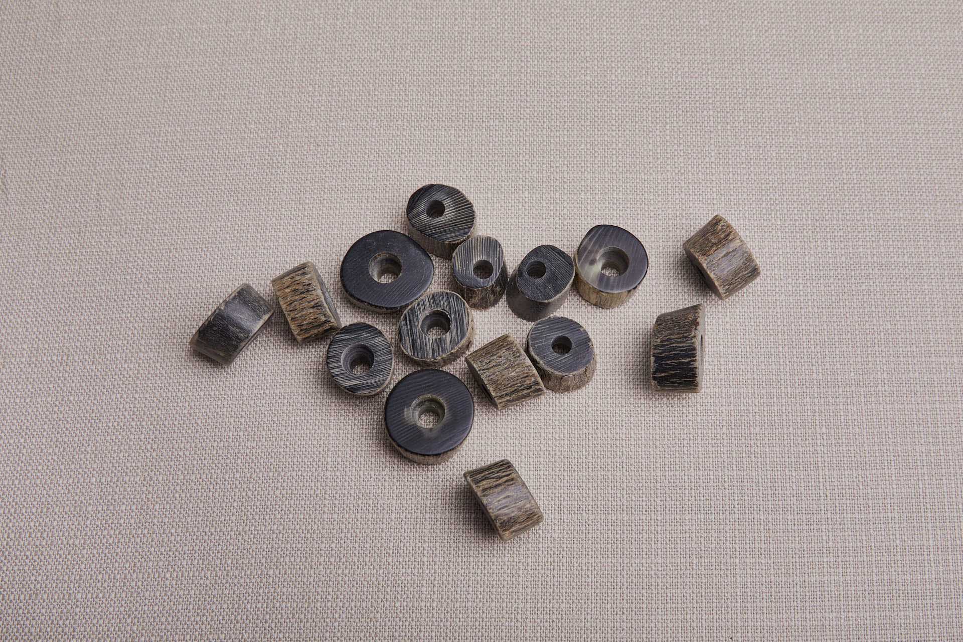 Thick Cut Horn Toggle - Grey Brown button