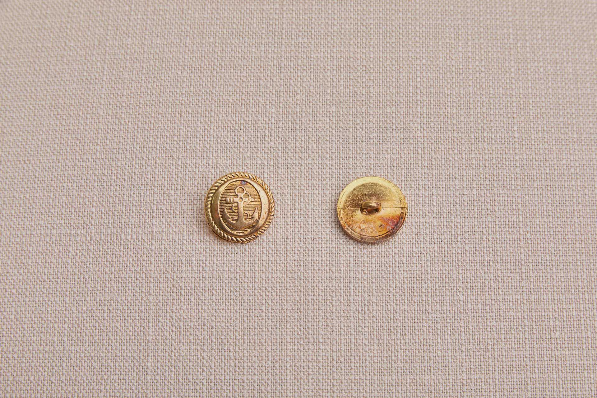 Reproduction Old Gold Plastic Uniform Button, image 2 of 3