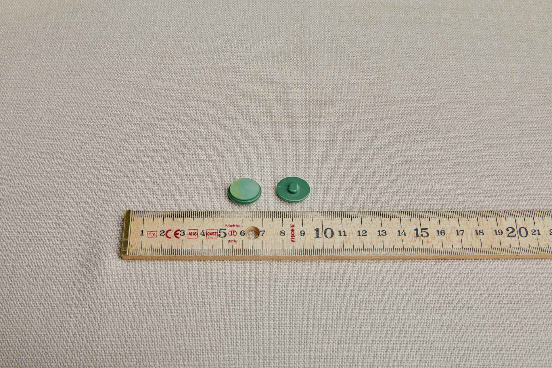 Set of 8 Oval "Shell" Resin Inlay Shank Button - Green - 1.7cm, image 4 of 4