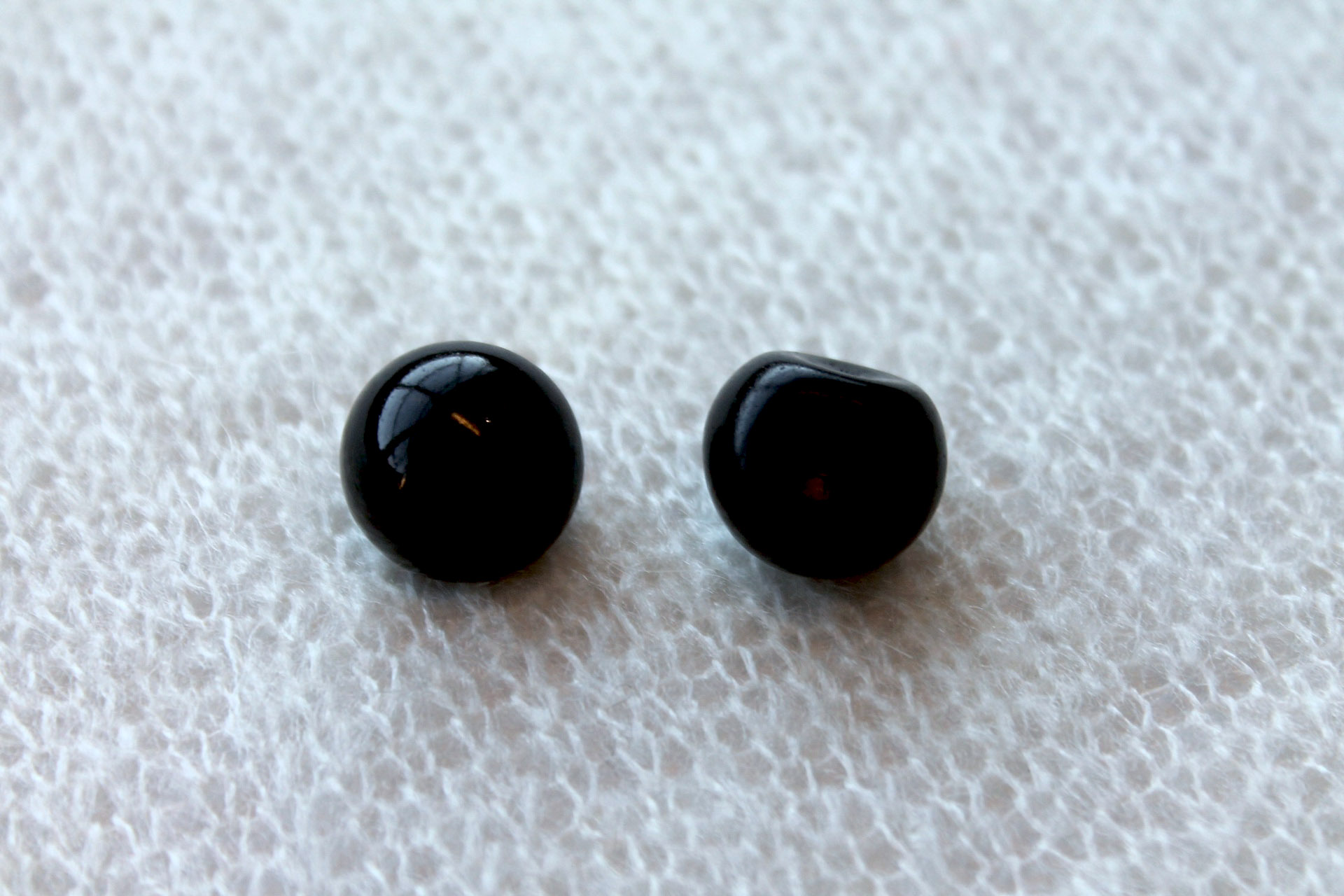 Round Black Glass "Marble" Button - 1.8-2cm, image 3 of 3