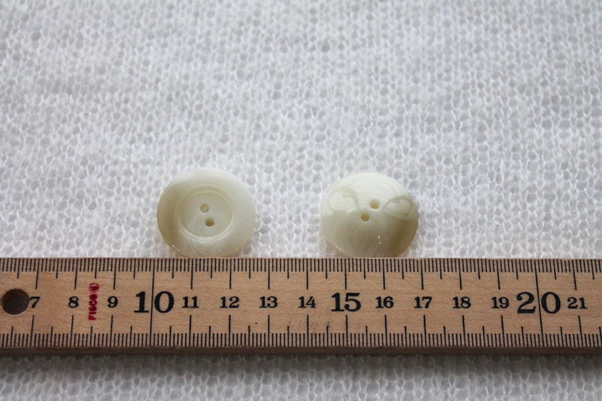 Vintage Round Resin Faux Shell Button - Off White - 2.5cm, image 2 of 2