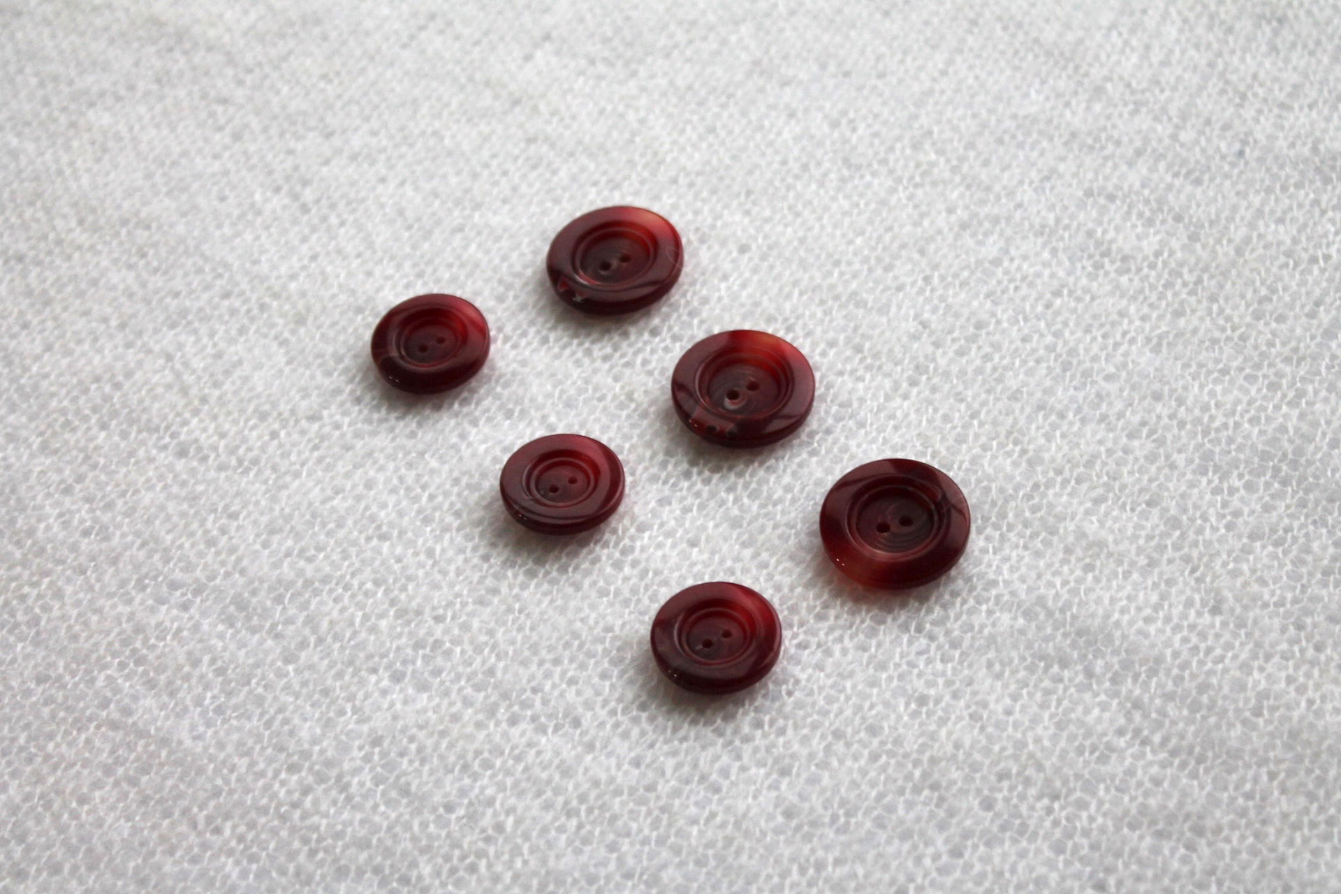 Marbled Wine Red Nylon Button - 2.6cm, image 2 of 4