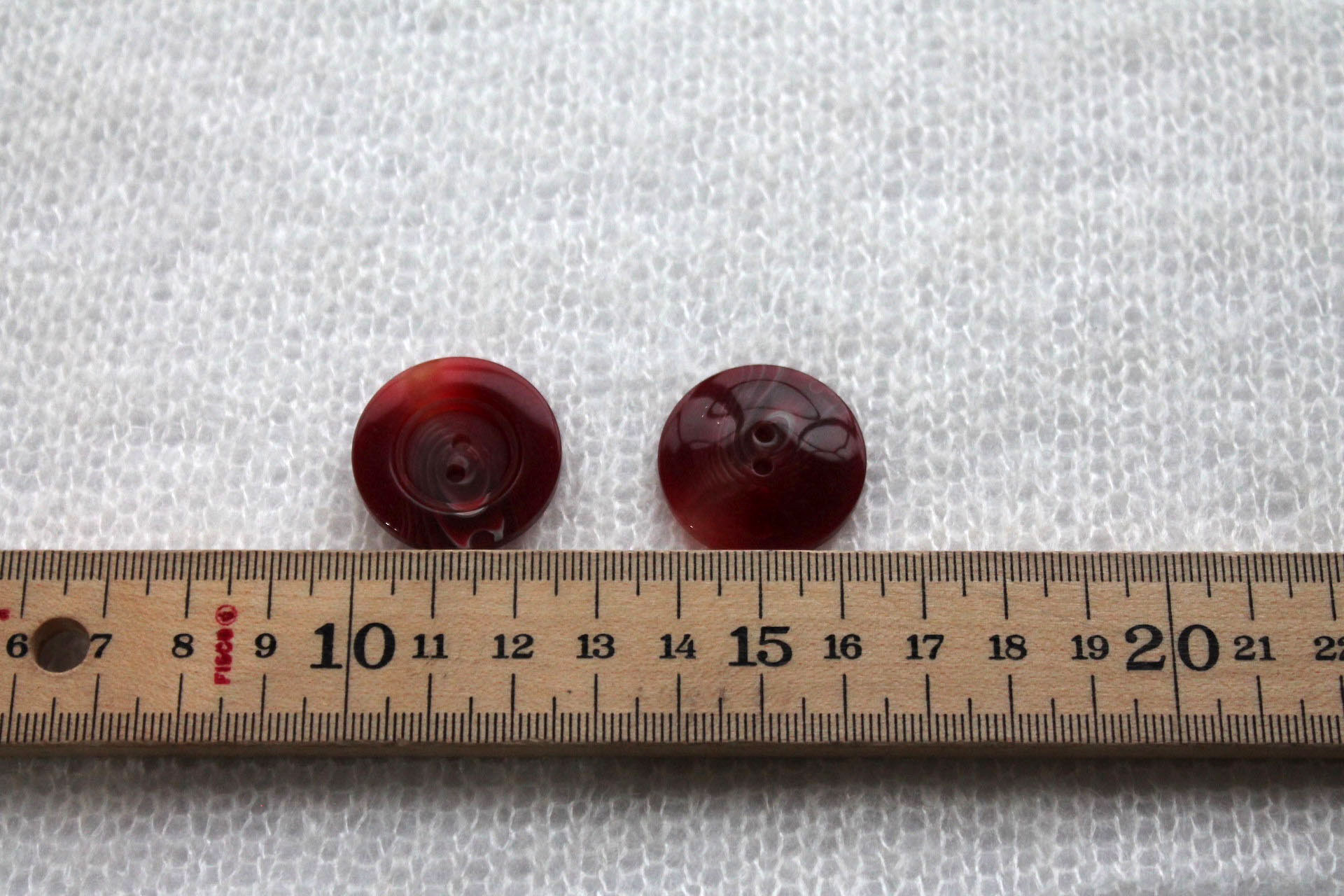 Marbled Wine Red Nylon Button - 2.6cm, image 3 of 4