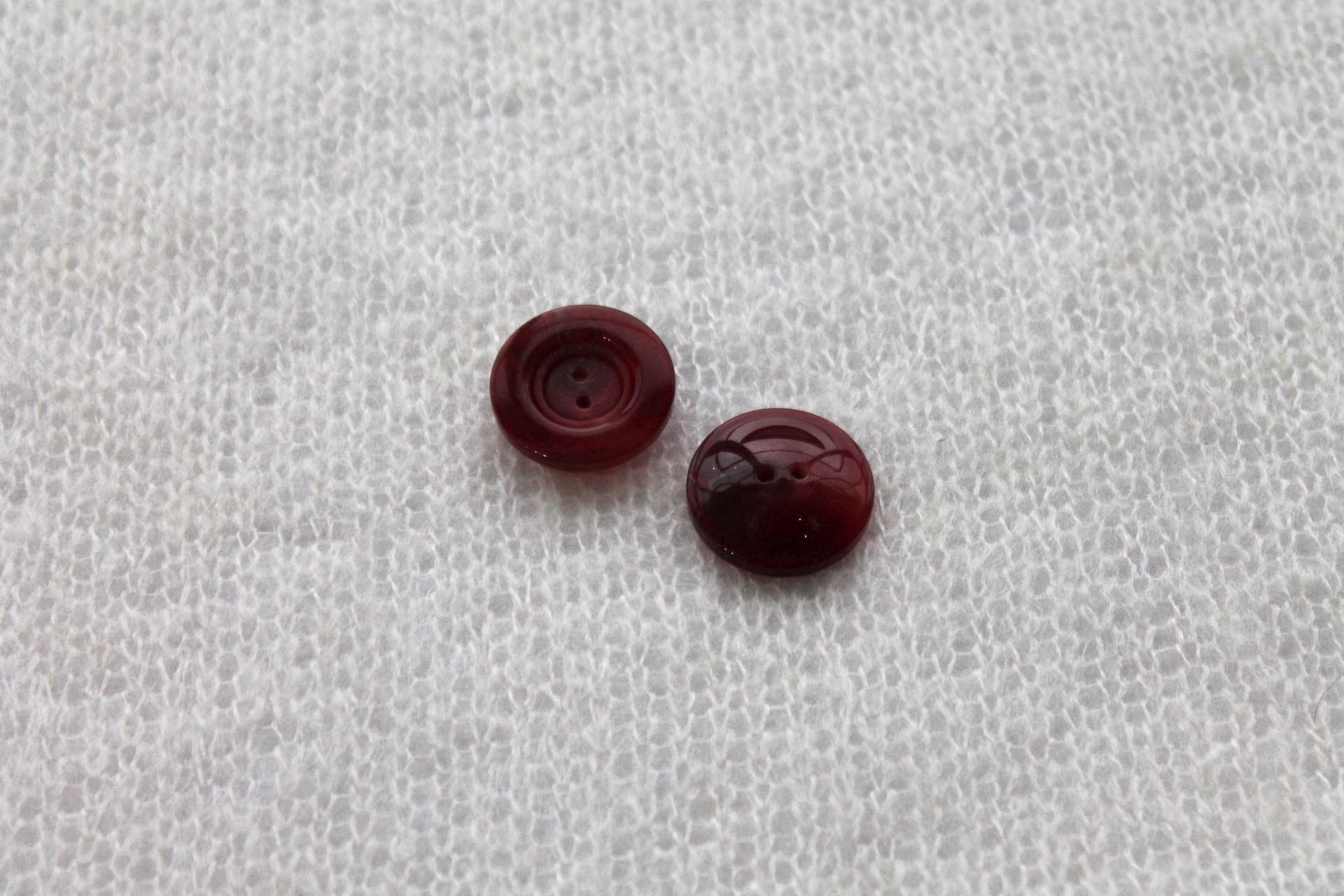 Marbled Wine Red Nylon Button - 2.2cm, image 4 of 4
