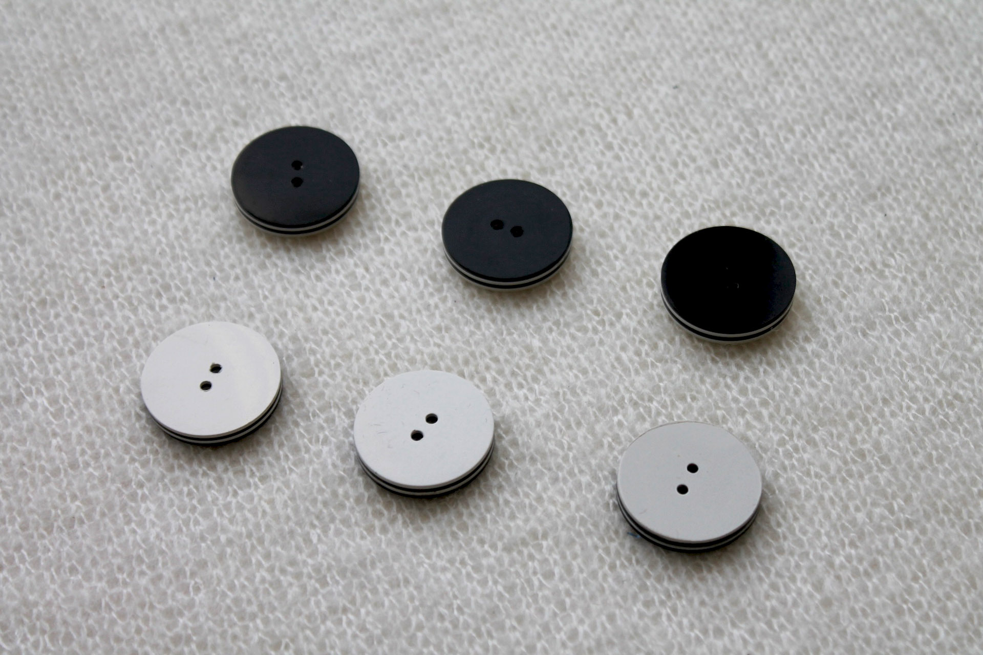 Vintage Reversible White and Black Button - 2.7cm, image 4 of 4